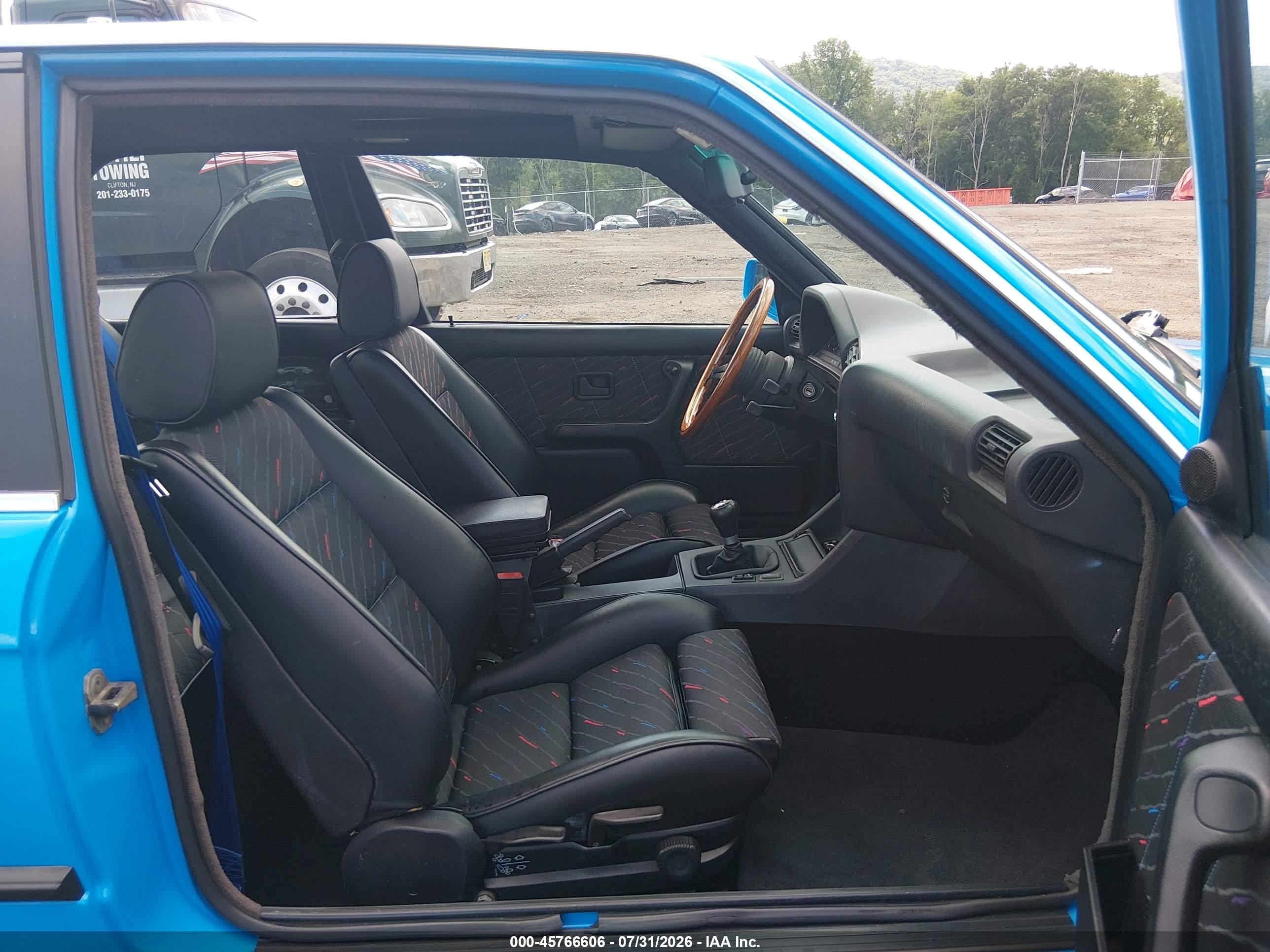 1988 Bmw 325 Is Blue vin: WBAAA1308J4141831