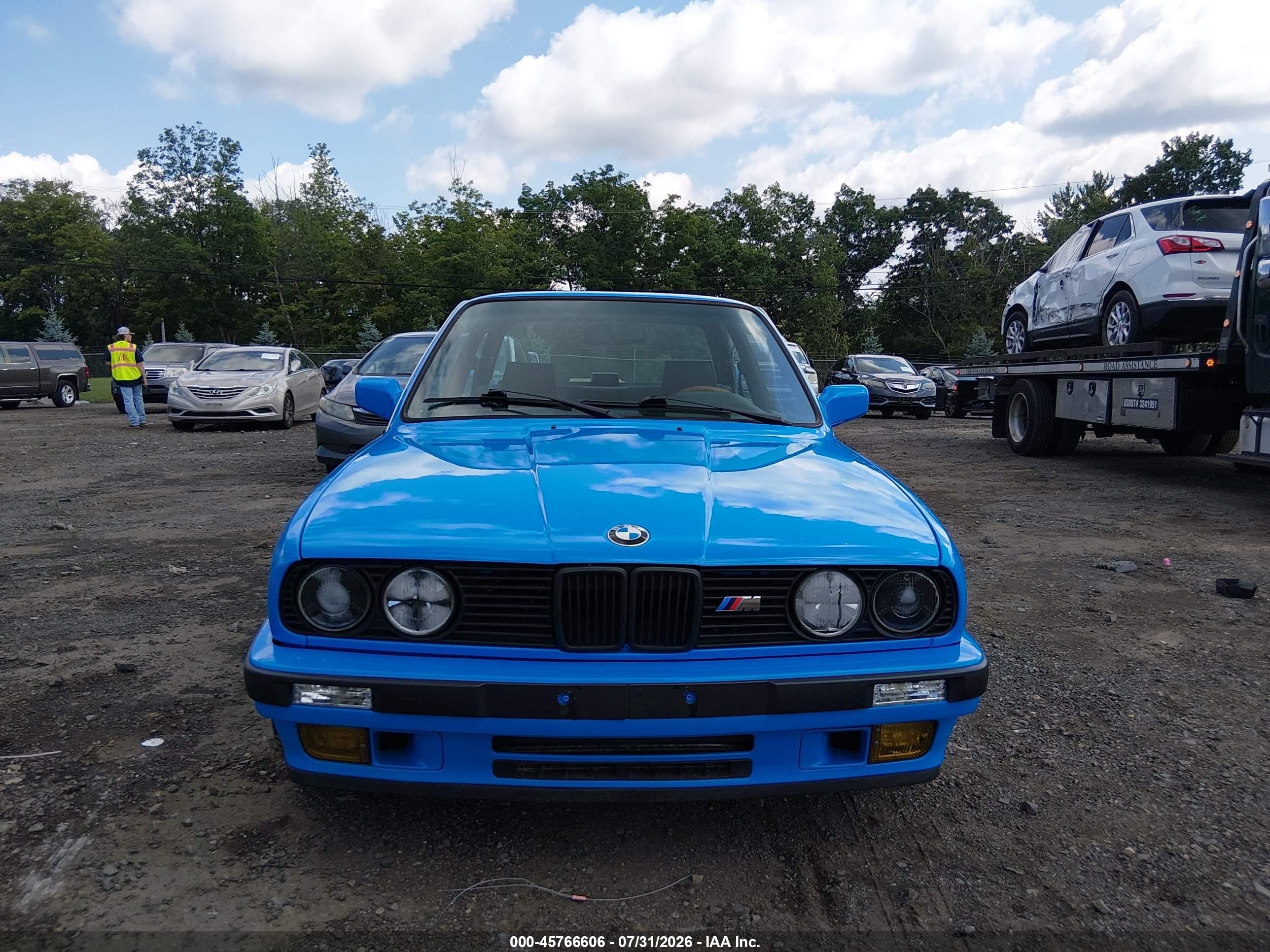 1988 Bmw 325 Is Blue vin: WBAAA1308J4141831