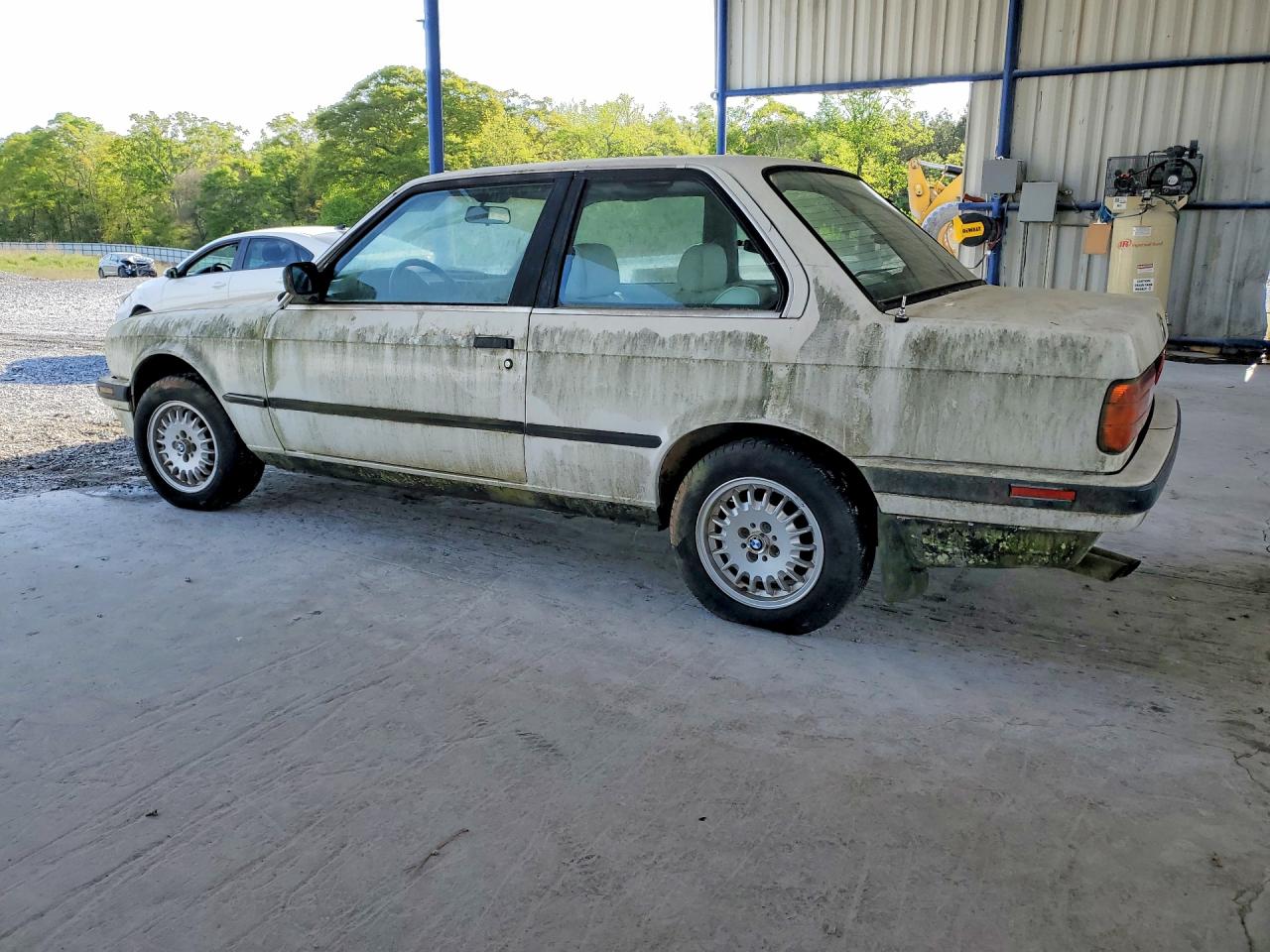 1989 Bmw 325 I White vin: WBAAA1309K4204999