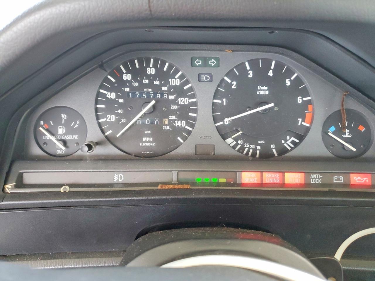 1989 Bmw 325 I White vin: WBAAA1309K4204999