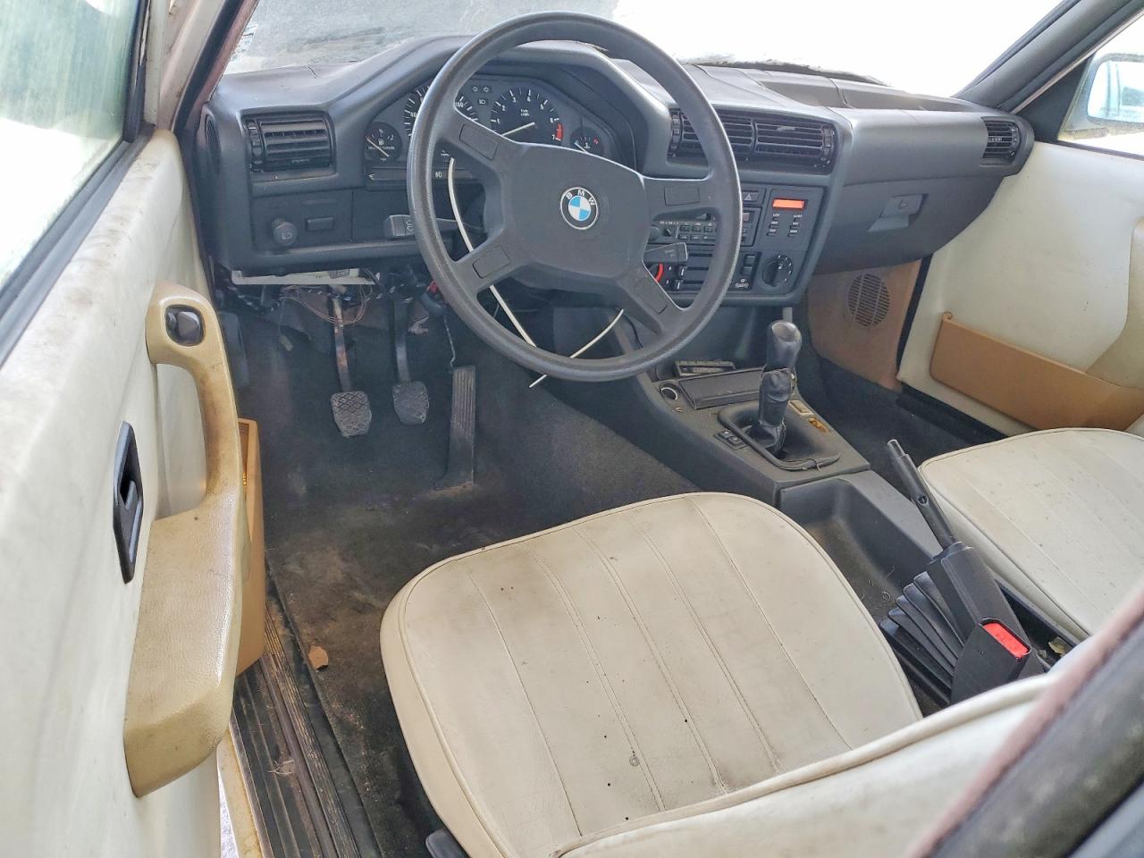 1989 Bmw 325 I White vin: WBAAA1309K4204999