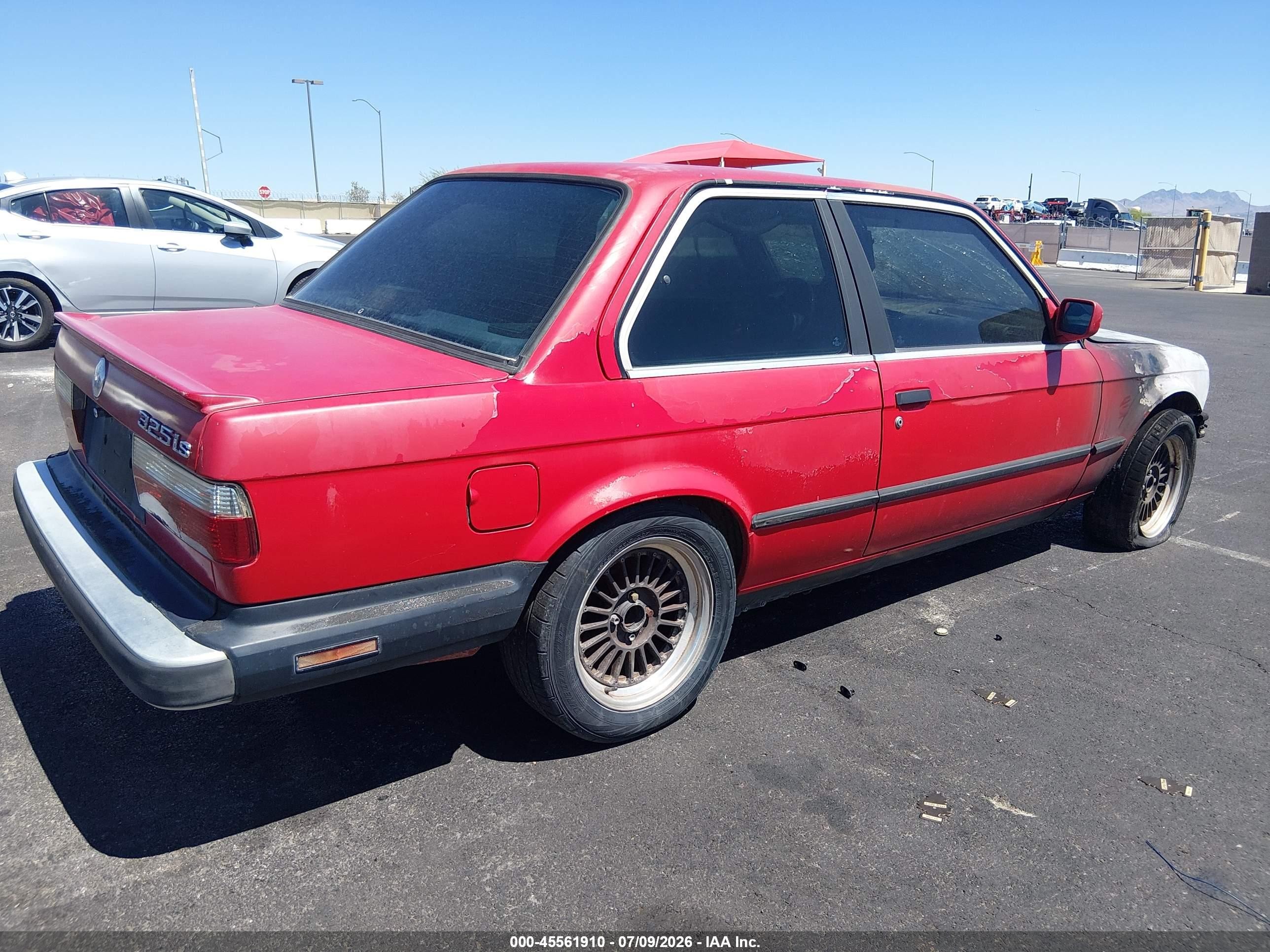 1987 Bmw 325 Is Красный vin: WBAAA130XH2325772