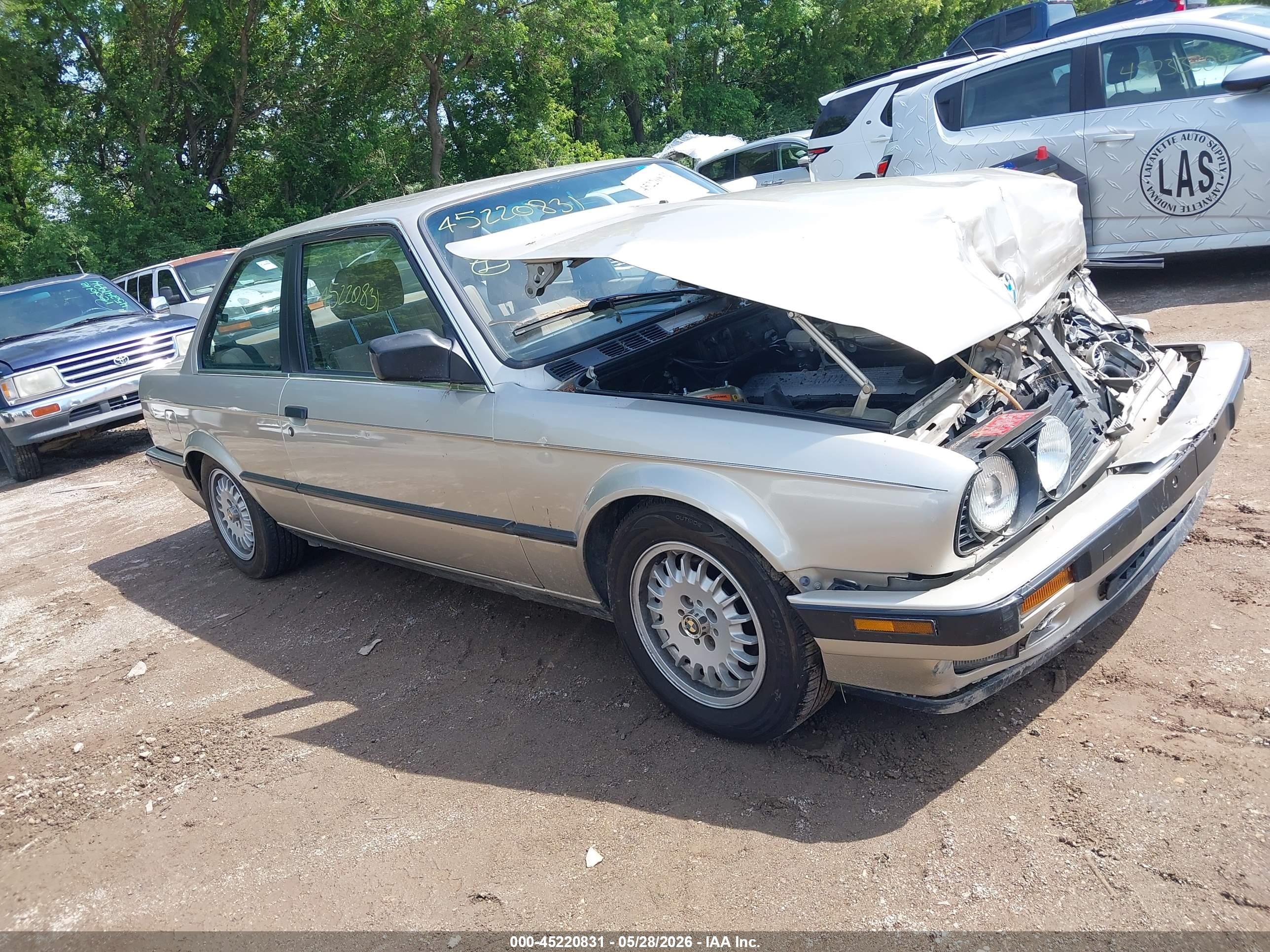 1989 Bmw 325 I Automatic/is Automatic Gold vin: WBAAA2300K4257113