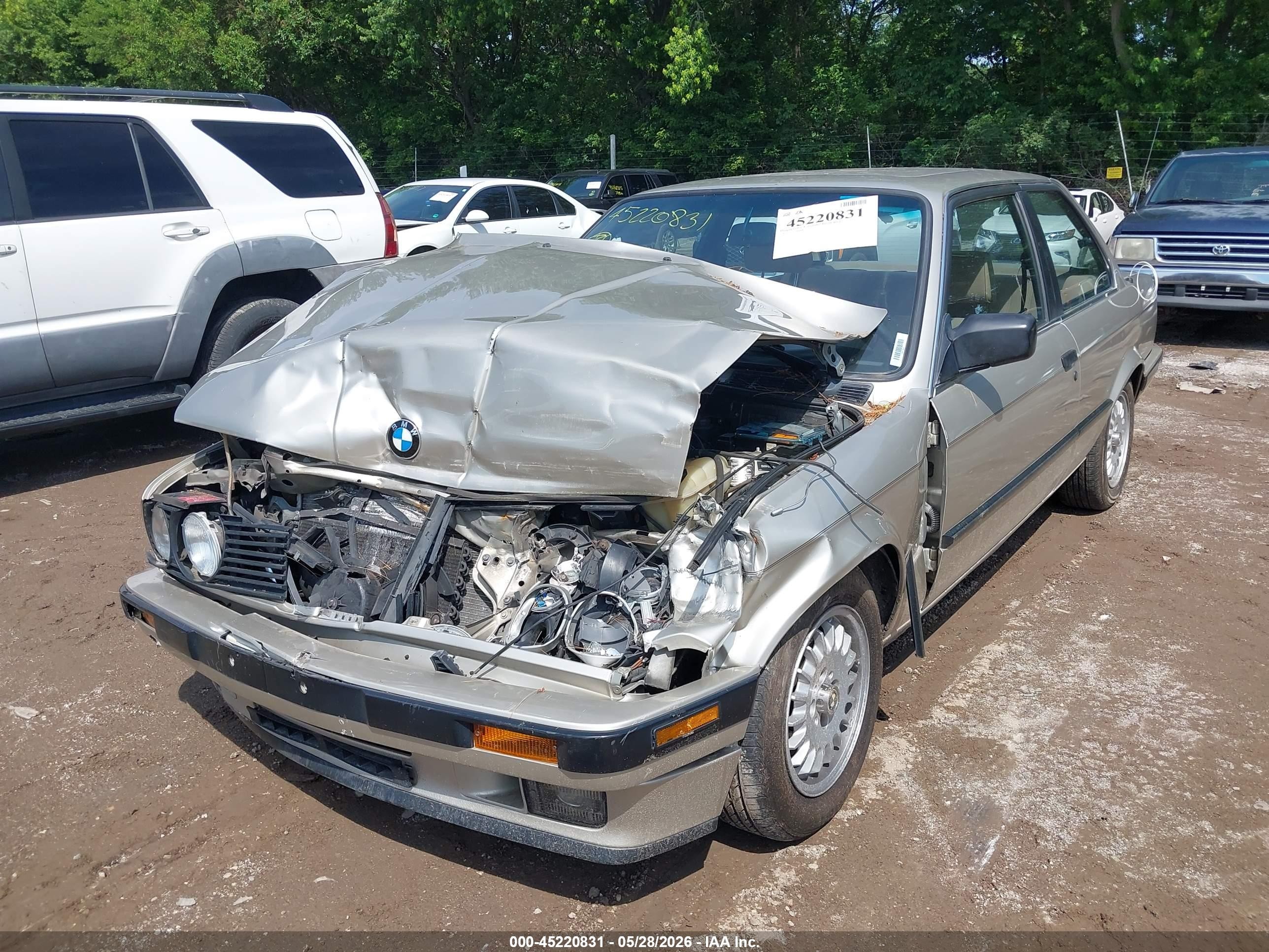 1989 Bmw 325 I Automatic/is Automatic Gold vin: WBAAA2300K4257113