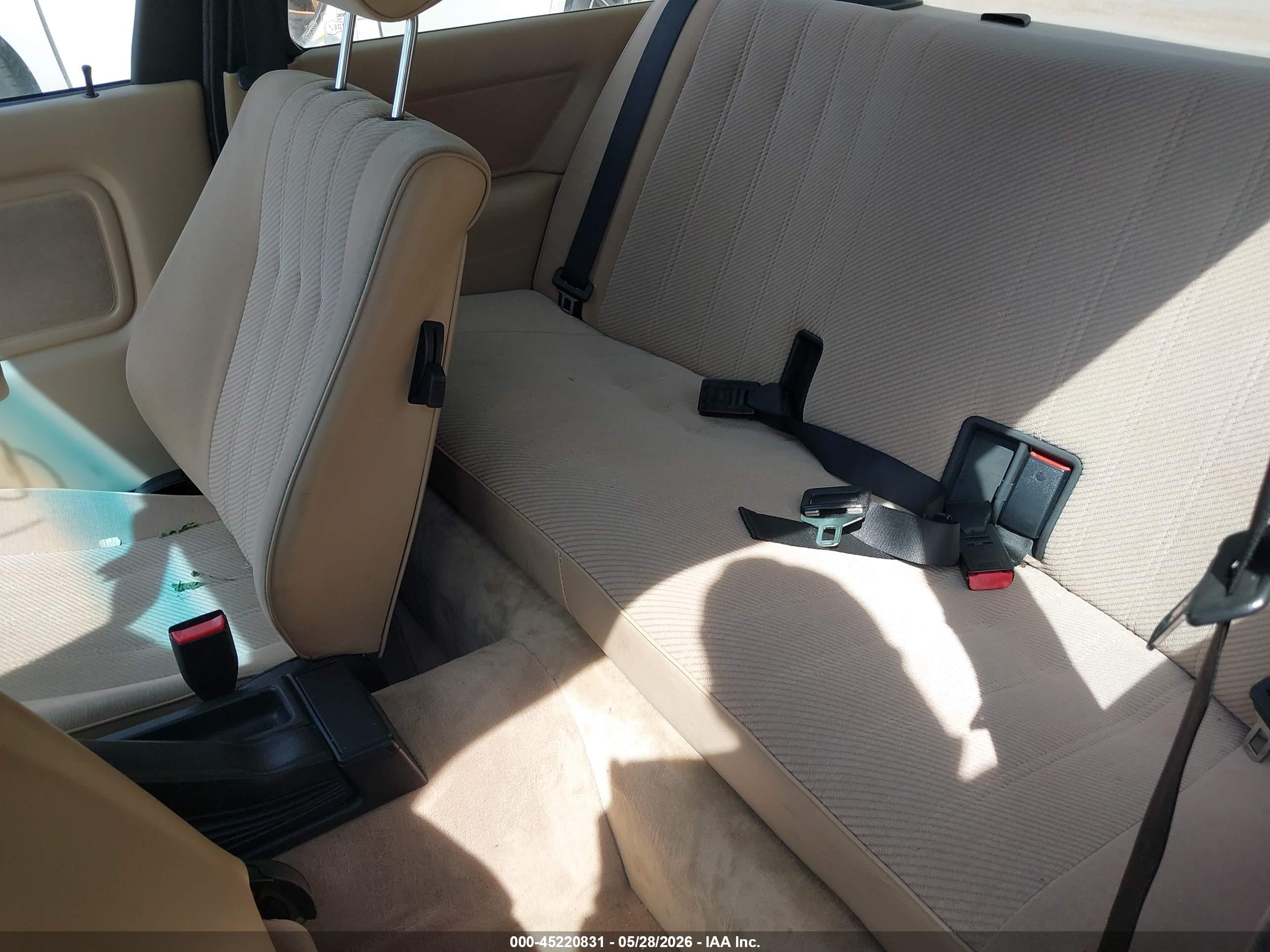 1989 Bmw 325 I Automatic/is Automatic Gold vin: WBAAA2300K4257113