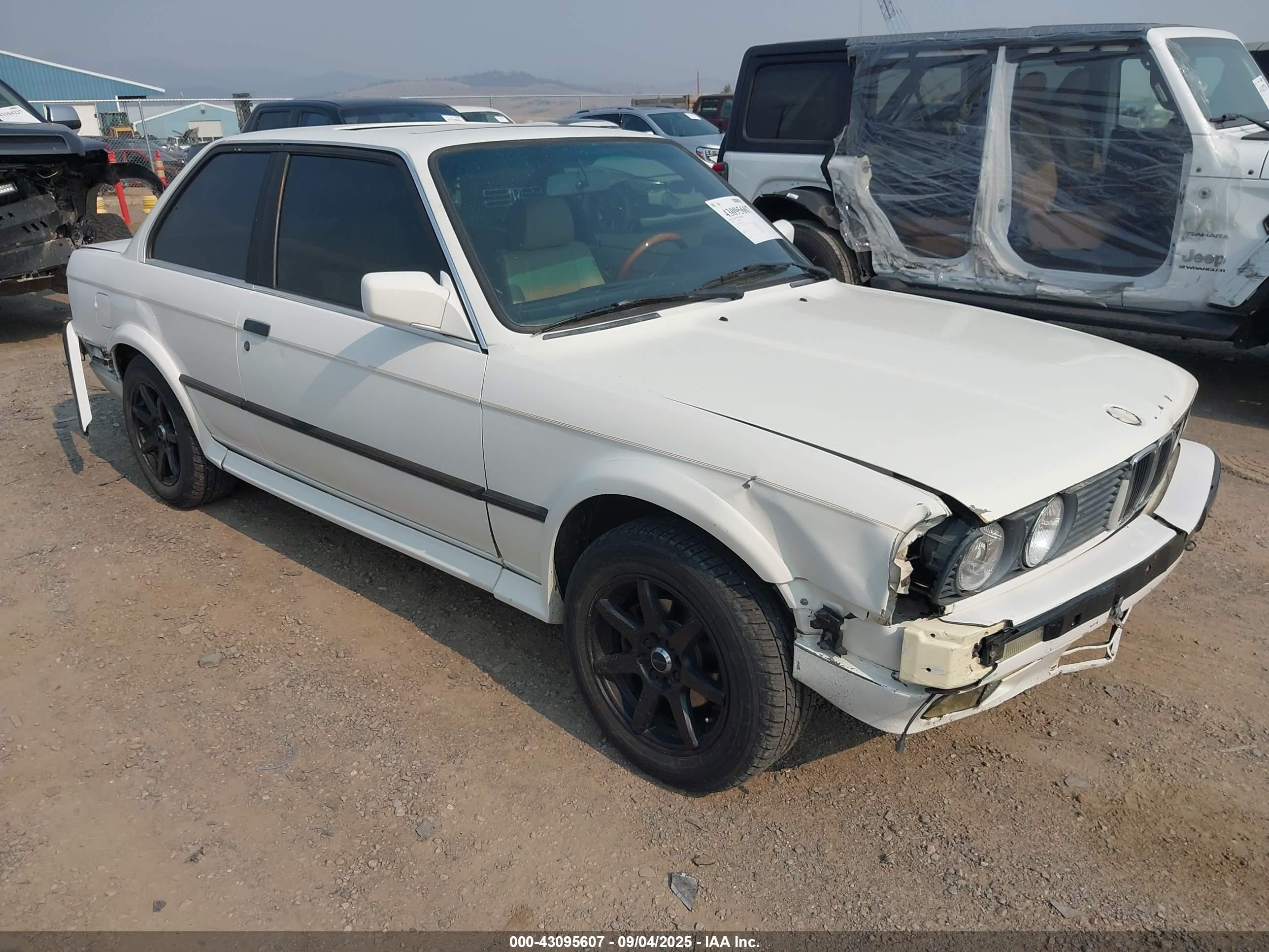 WBAAB0309K8135327