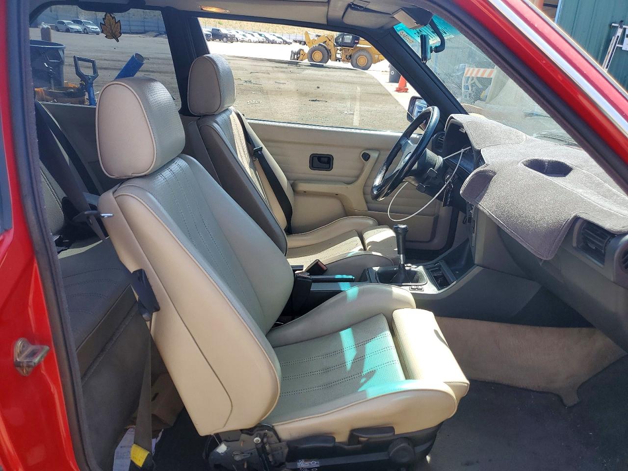 1986 Bmw 325 E Красный vin: WBAAB5401G9687207