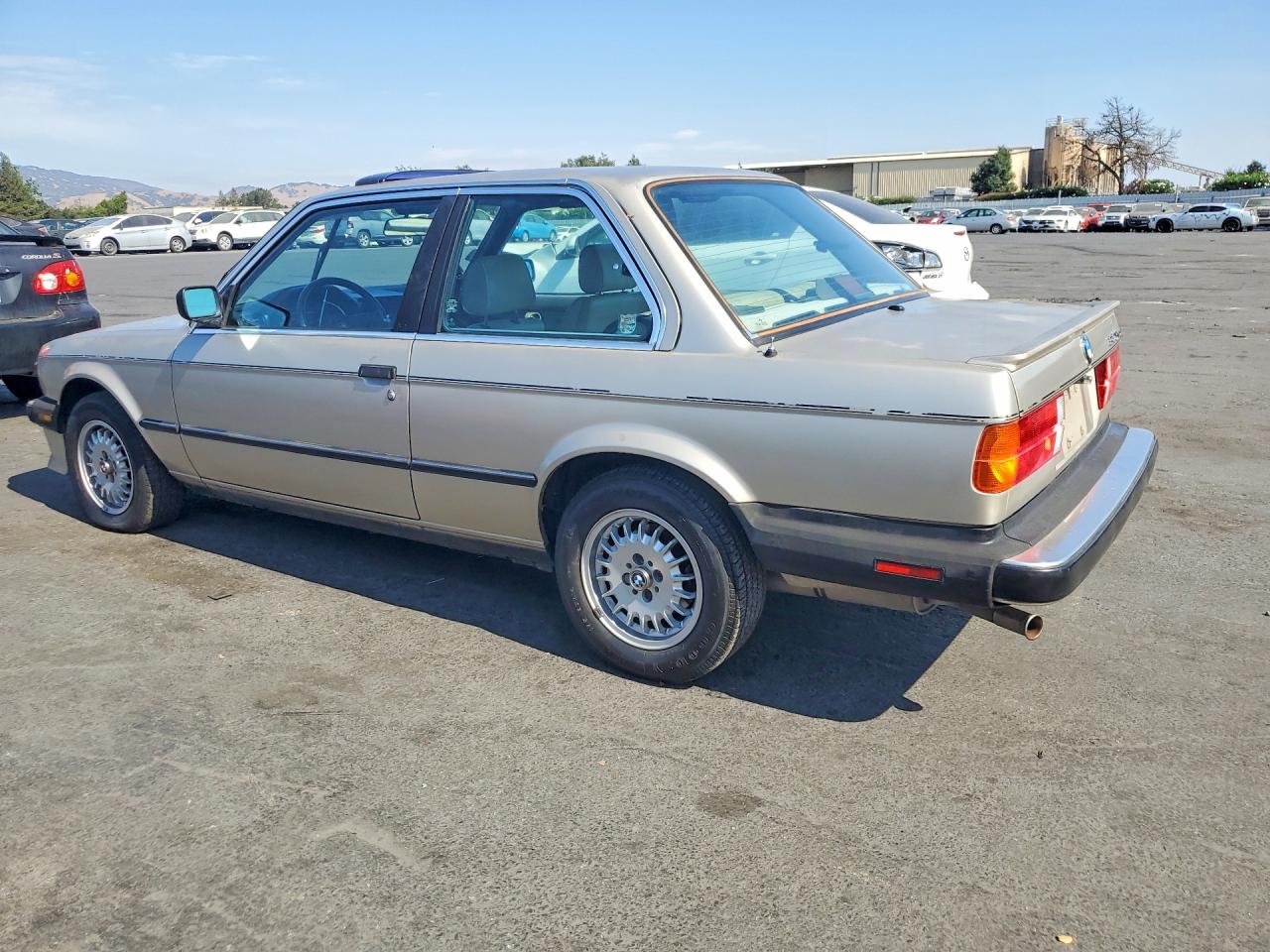 1986 Bmw 325 E Серебряный vin: WBAAB5405G9684178