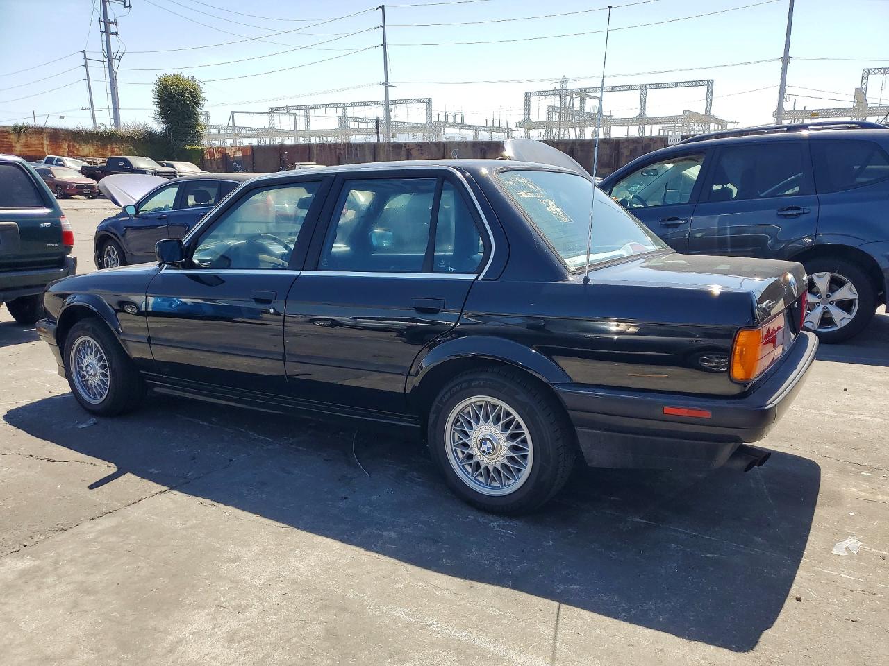 1990 Bmw 325 I Black vin: WBAAD1316LED12754