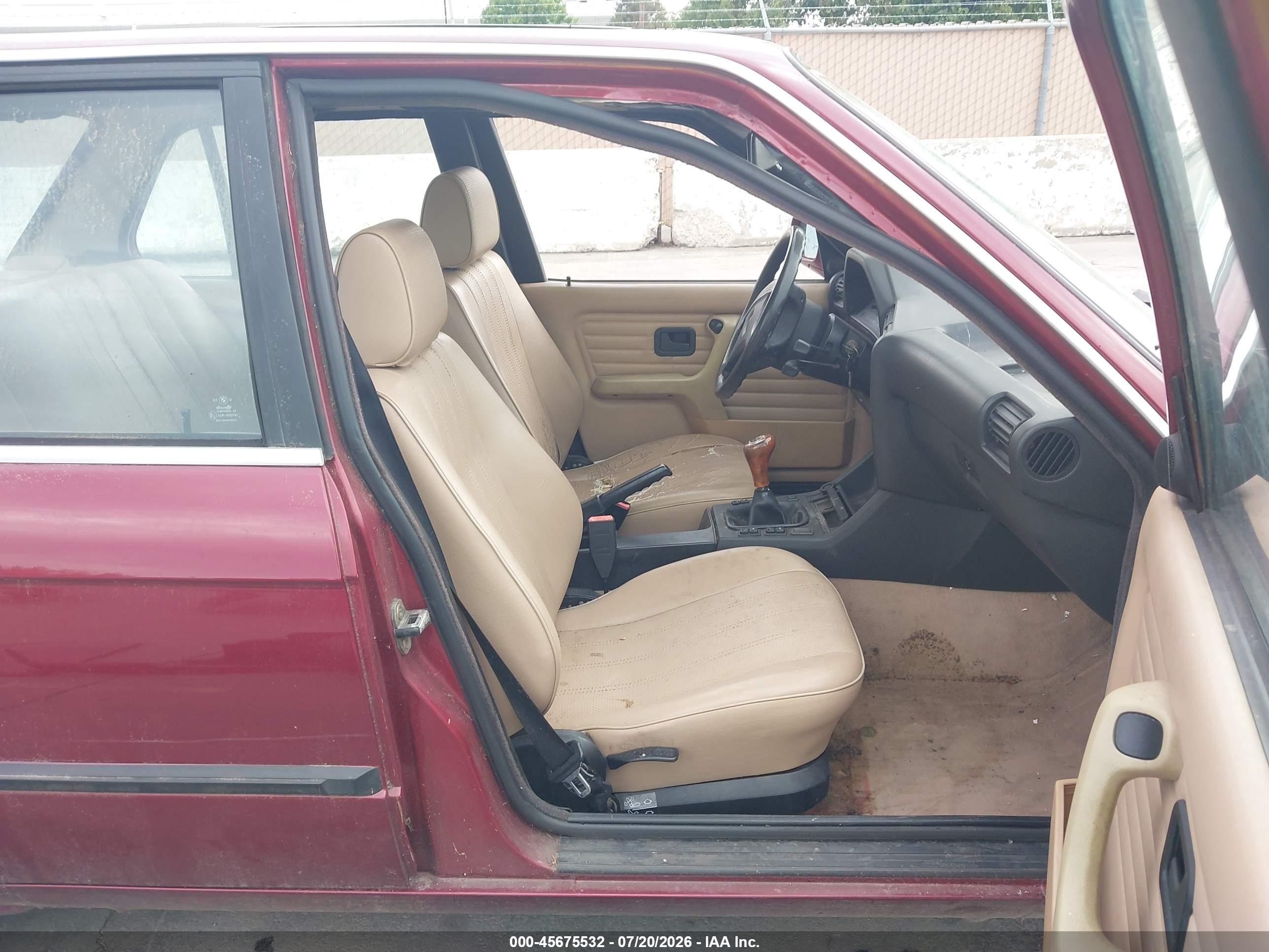 1991 Bmw 325 I Красный vin: WBAAD131XMED14587