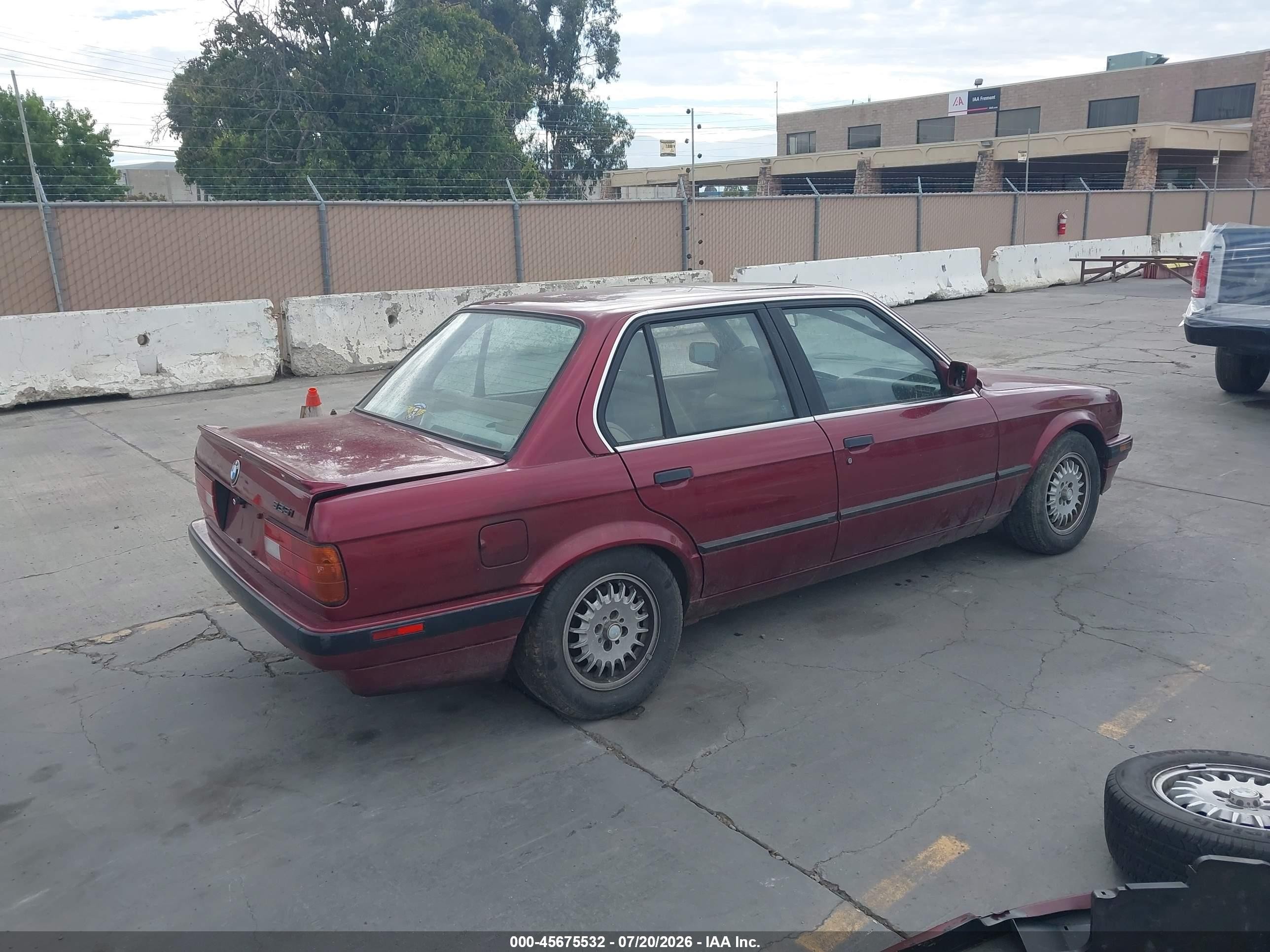 1991 Bmw 325 I Красный vin: WBAAD131XMED14587