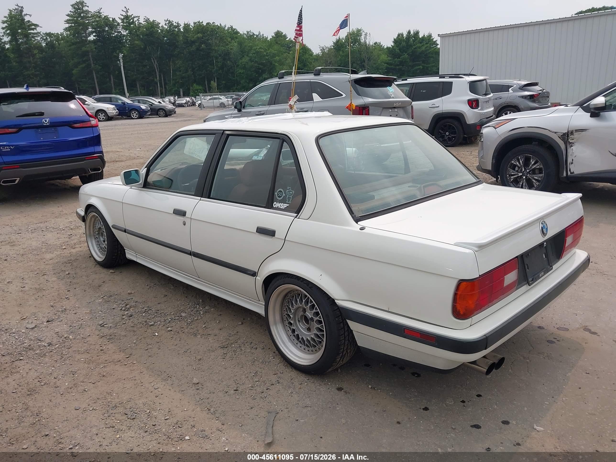 1990 Bmw 325 I Automatic White vin: WBAAD2318LED27004