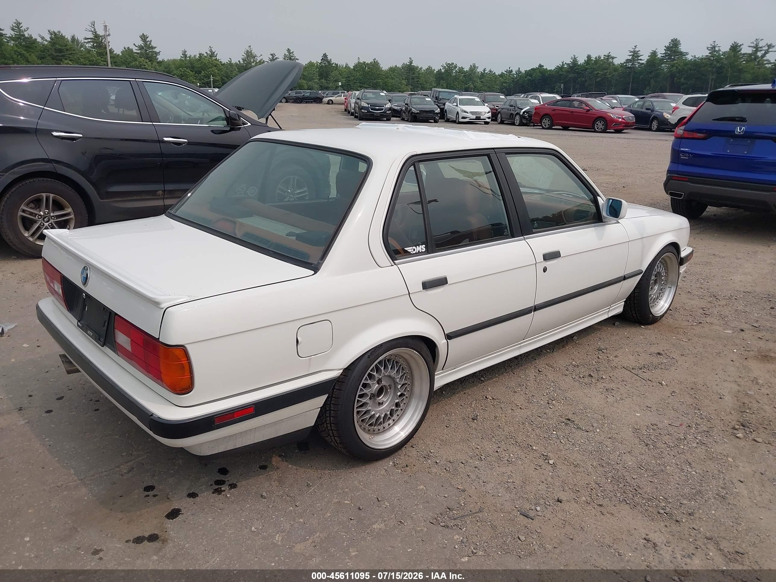 1990 Bmw 325 I Automatic White vin: WBAAD2318LED27004