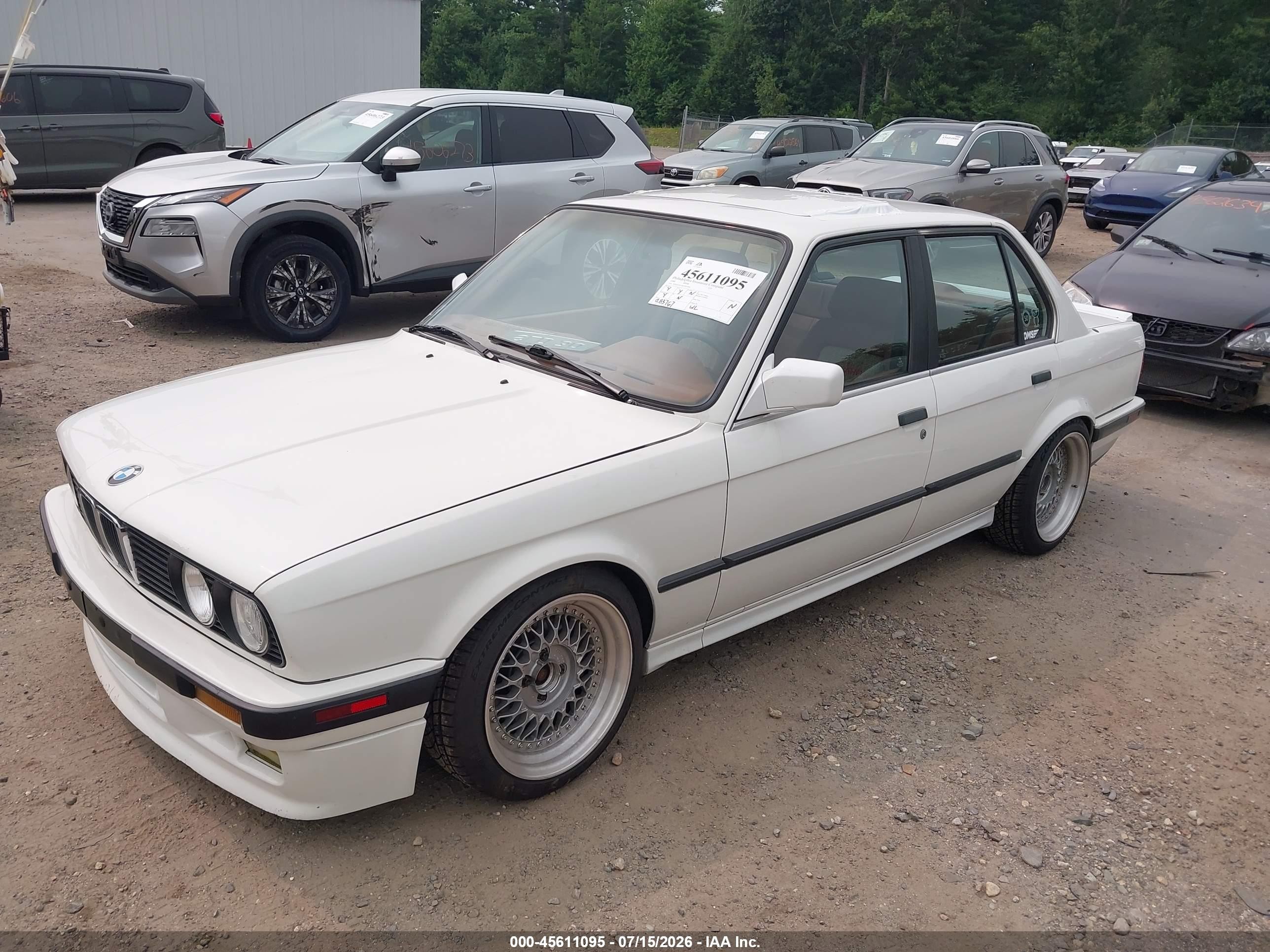 1990 Bmw 325 I Automatic White vin: WBAAD2318LED27004