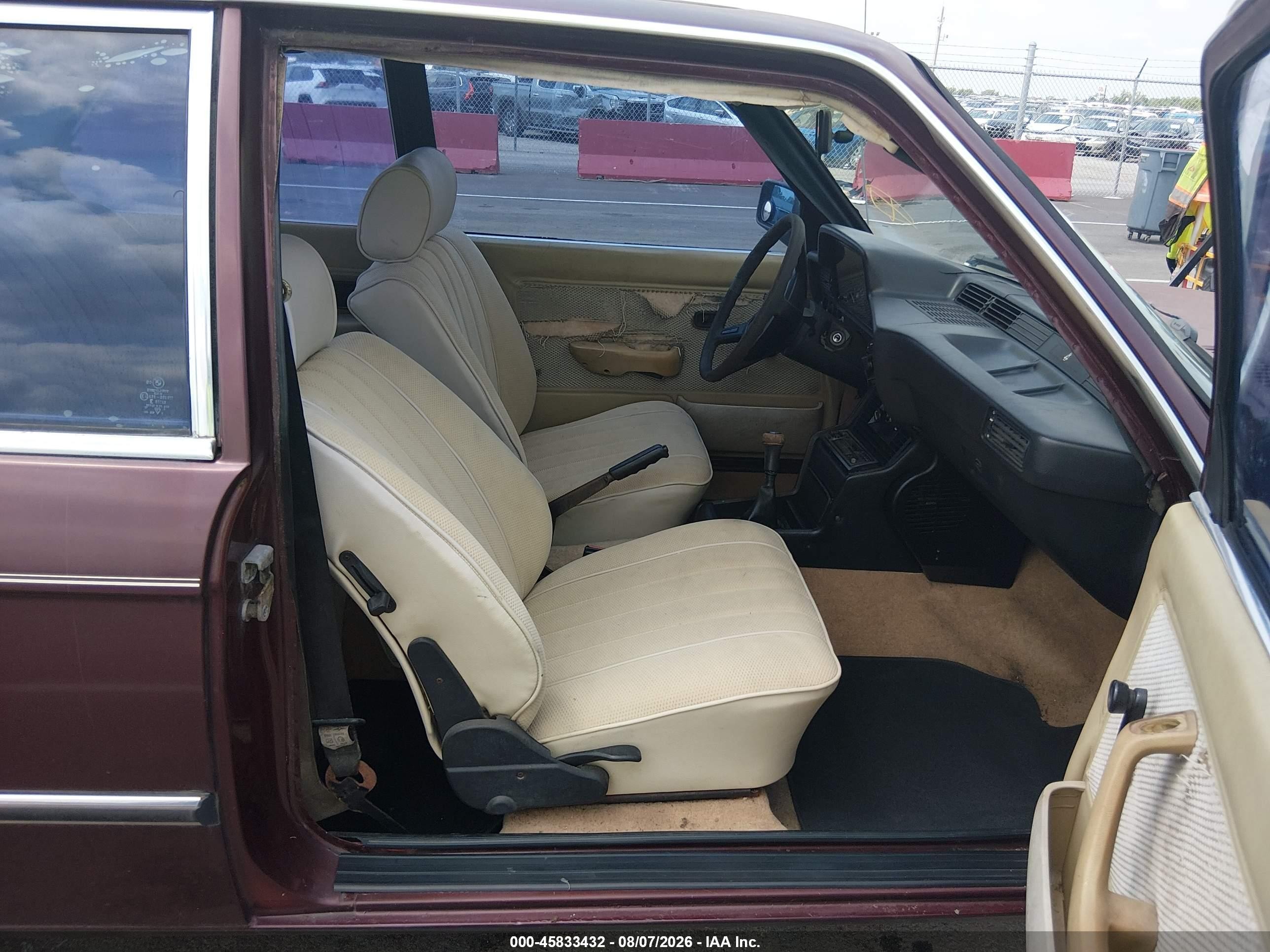 1983 Bmw 320 I Purple vin: WBAAG3303D9011800