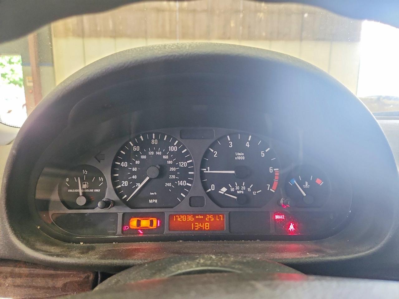 1999 Bmw 323 I Серебряный vin: WBAAM3333XKC61458