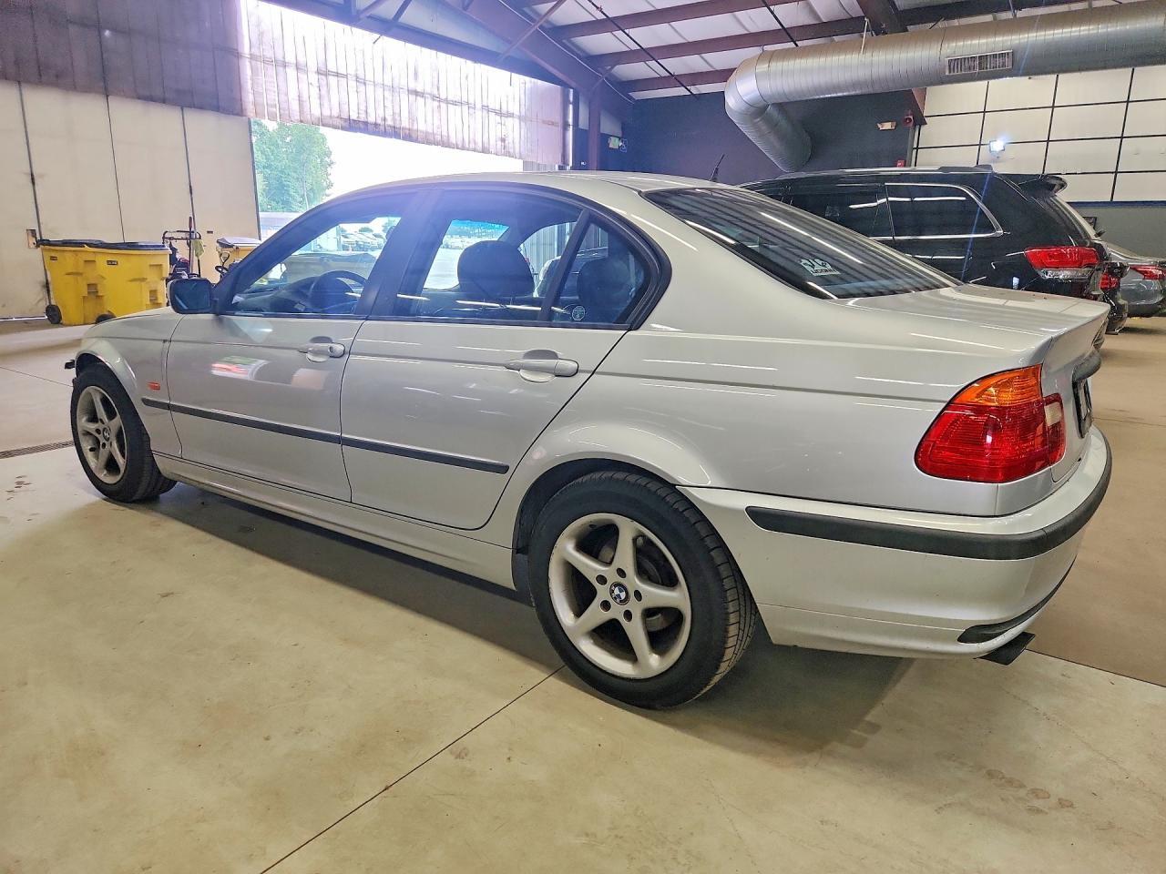1999 Bmw 323 I Серебряный vin: WBAAM3333XKC61458