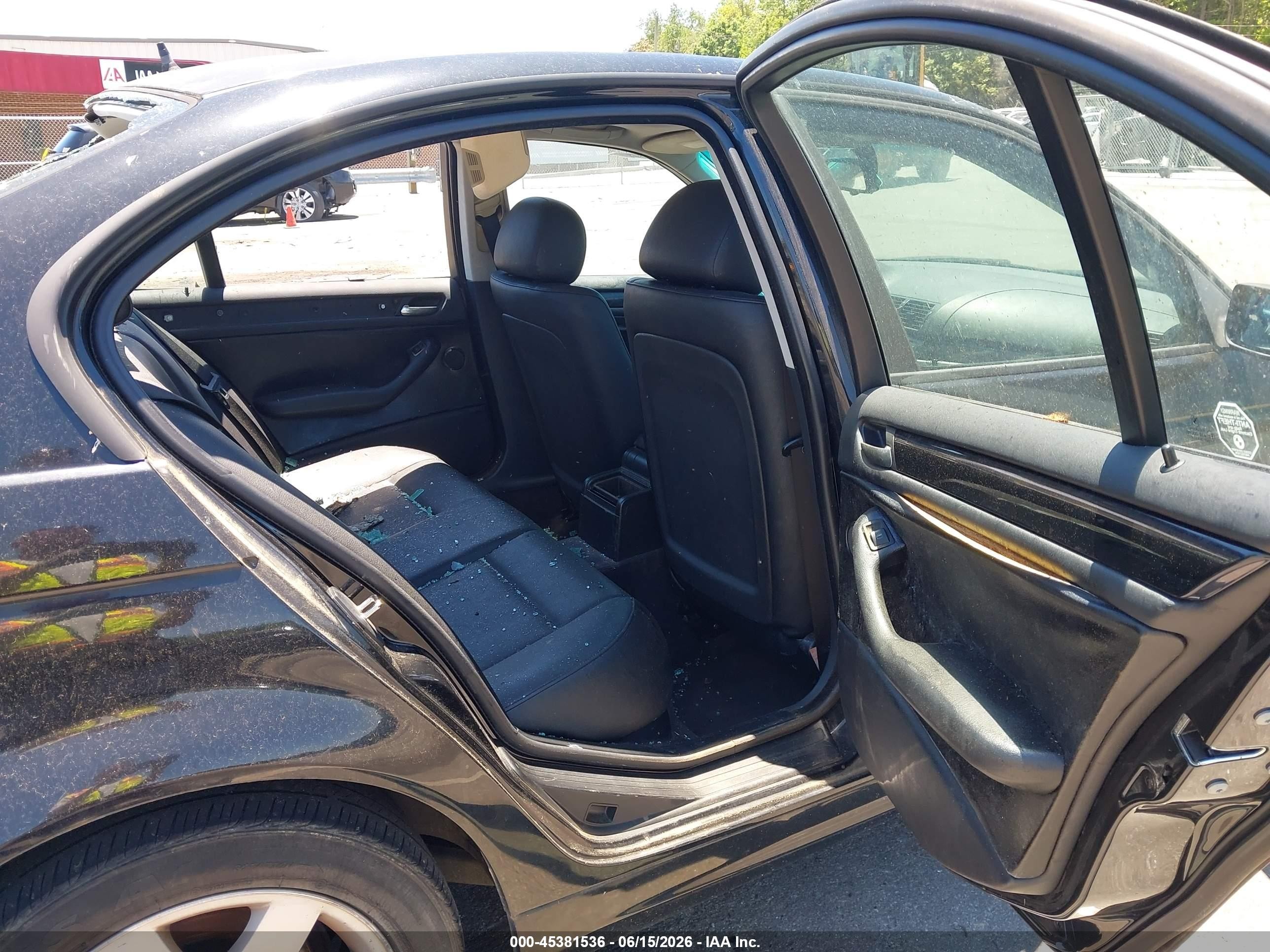 1999 Bmw 323i   Black vin: WBAAM3334XFP62347
