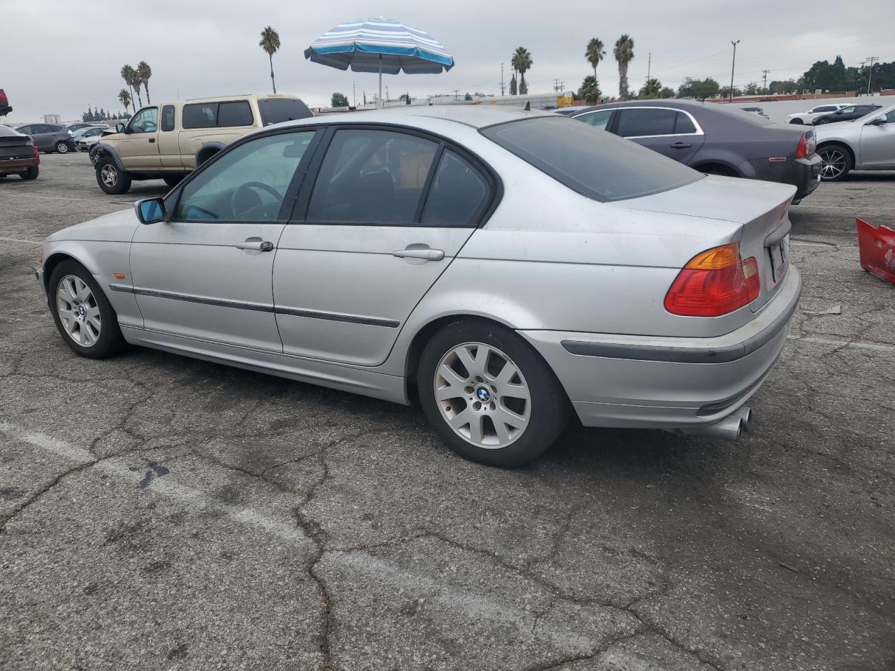 2000 Bmw 323 I Silver vin: WBAAM3336YCD57189