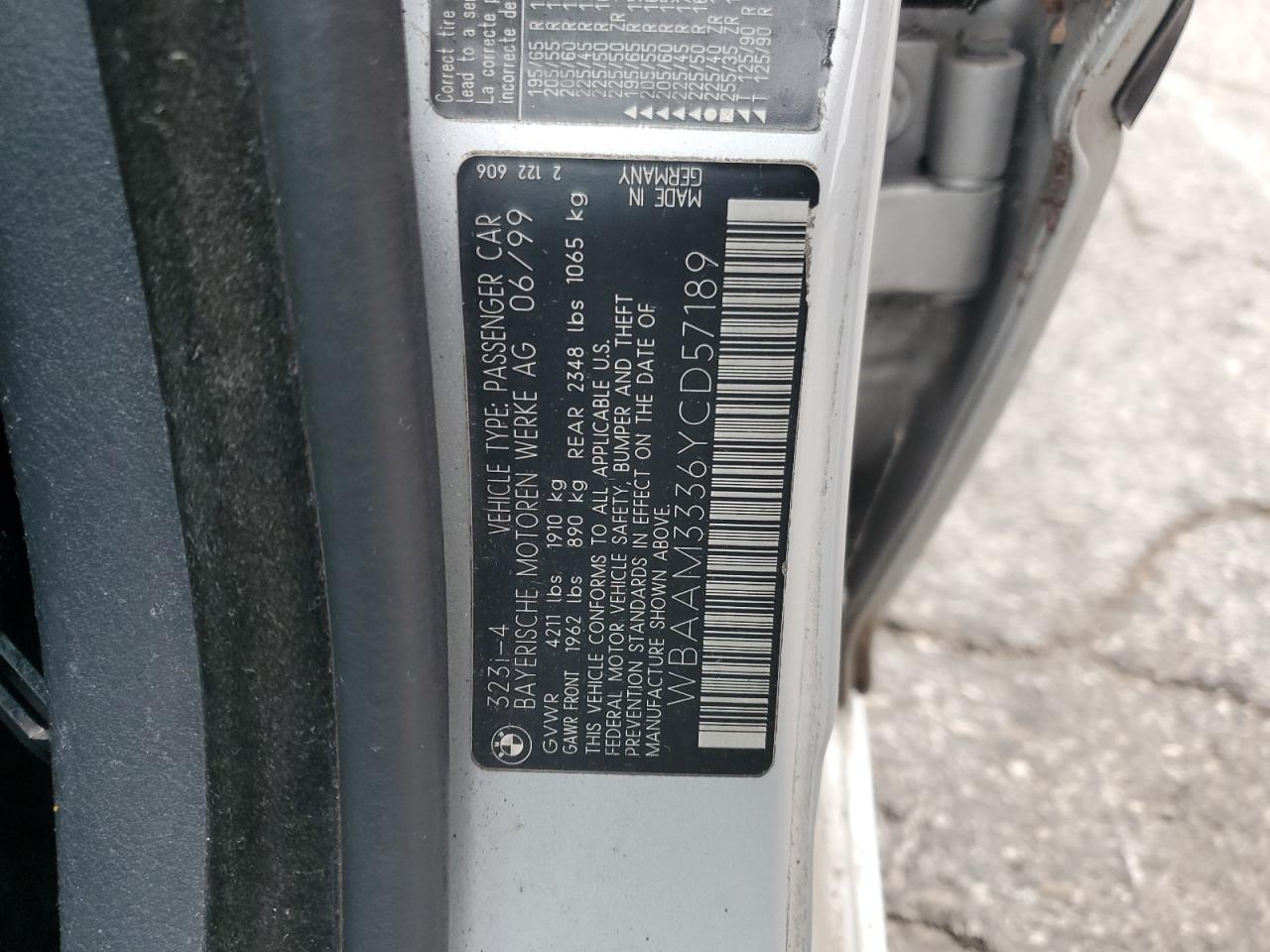 2000 Bmw 323 I Silver vin: WBAAM3336YCD57189