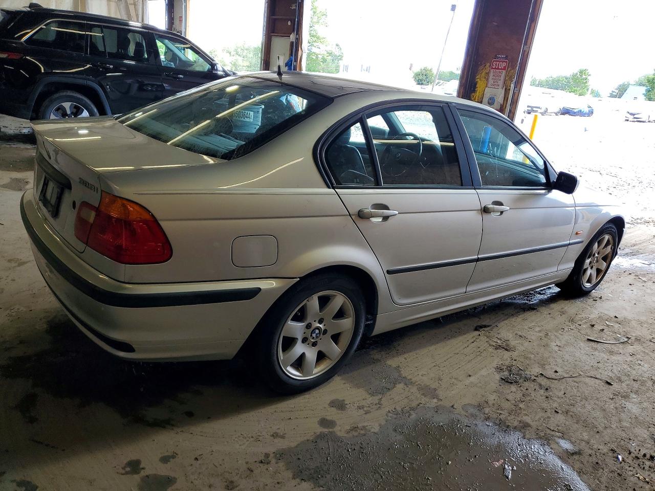2000 Bmw 323 I Silver vin: WBAAM3341YFP75258