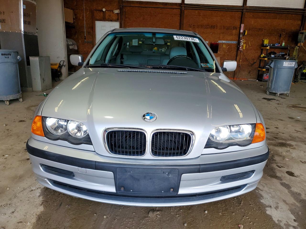 2000 Bmw 323 I Silver vin: WBAAM3341YFP75258