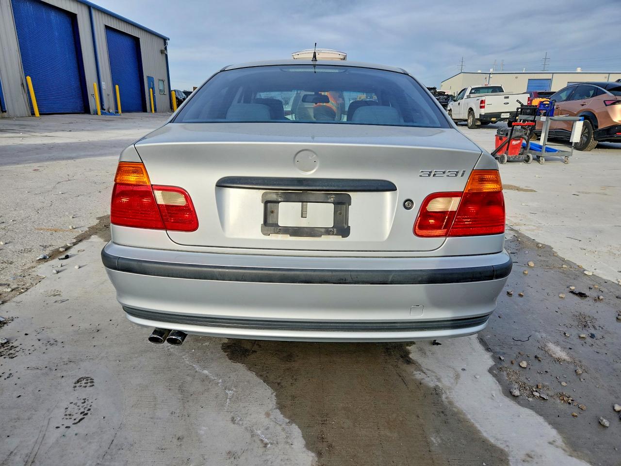 2000 Bmw 323 I Silver vin: WBAAM3345YKC67370