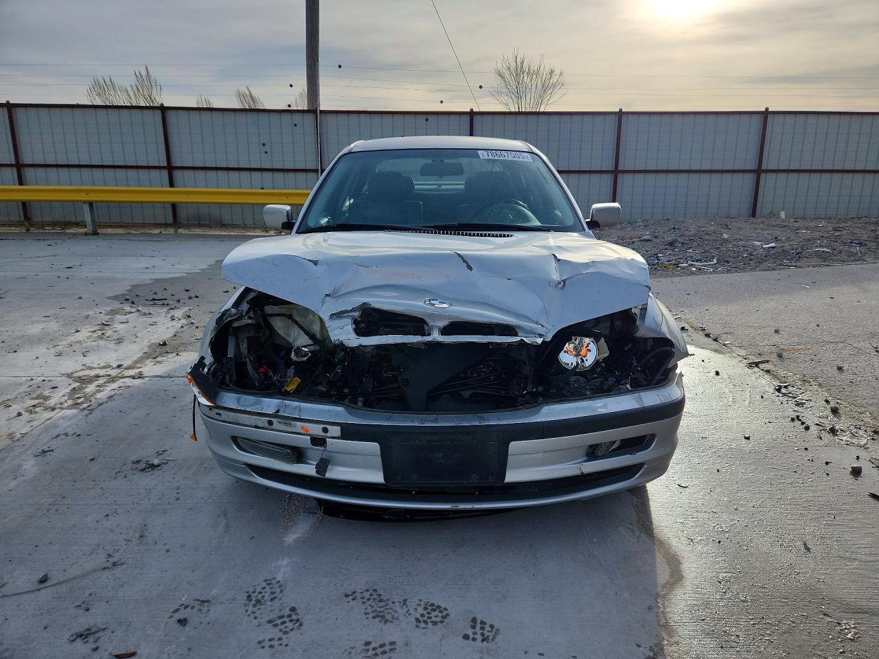 2000 Bmw 323 I Silver vin: WBAAM3345YKC67370