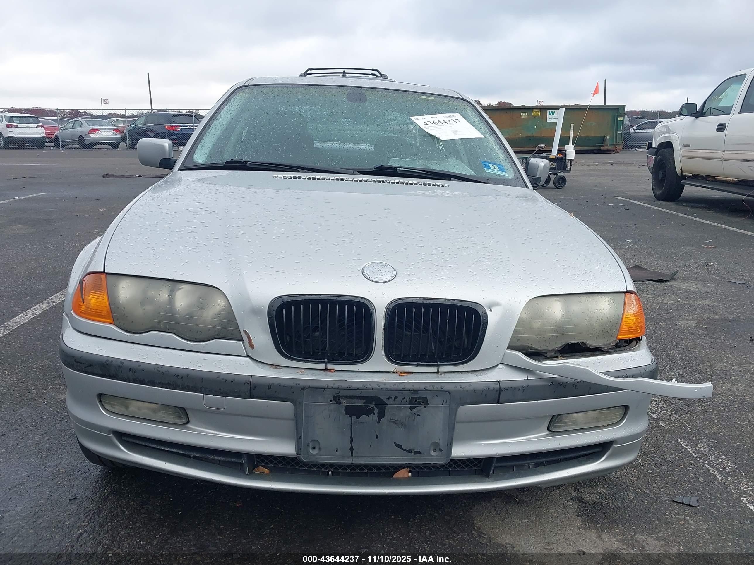 1999 Bmw 328i   Silver vin: WBAAM5330XFR05418