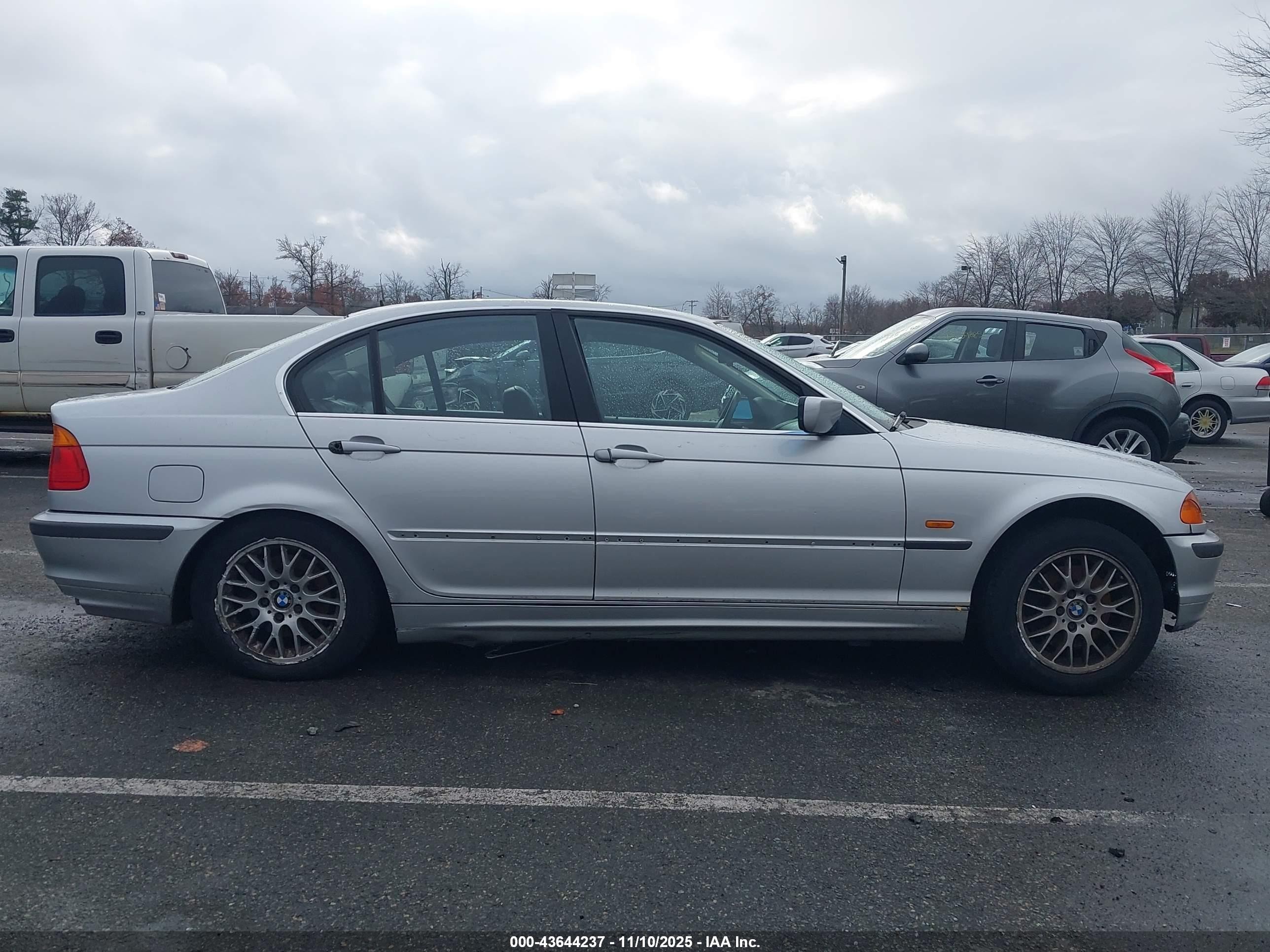 1999 Bmw 328i   Silver vin: WBAAM5330XFR05418