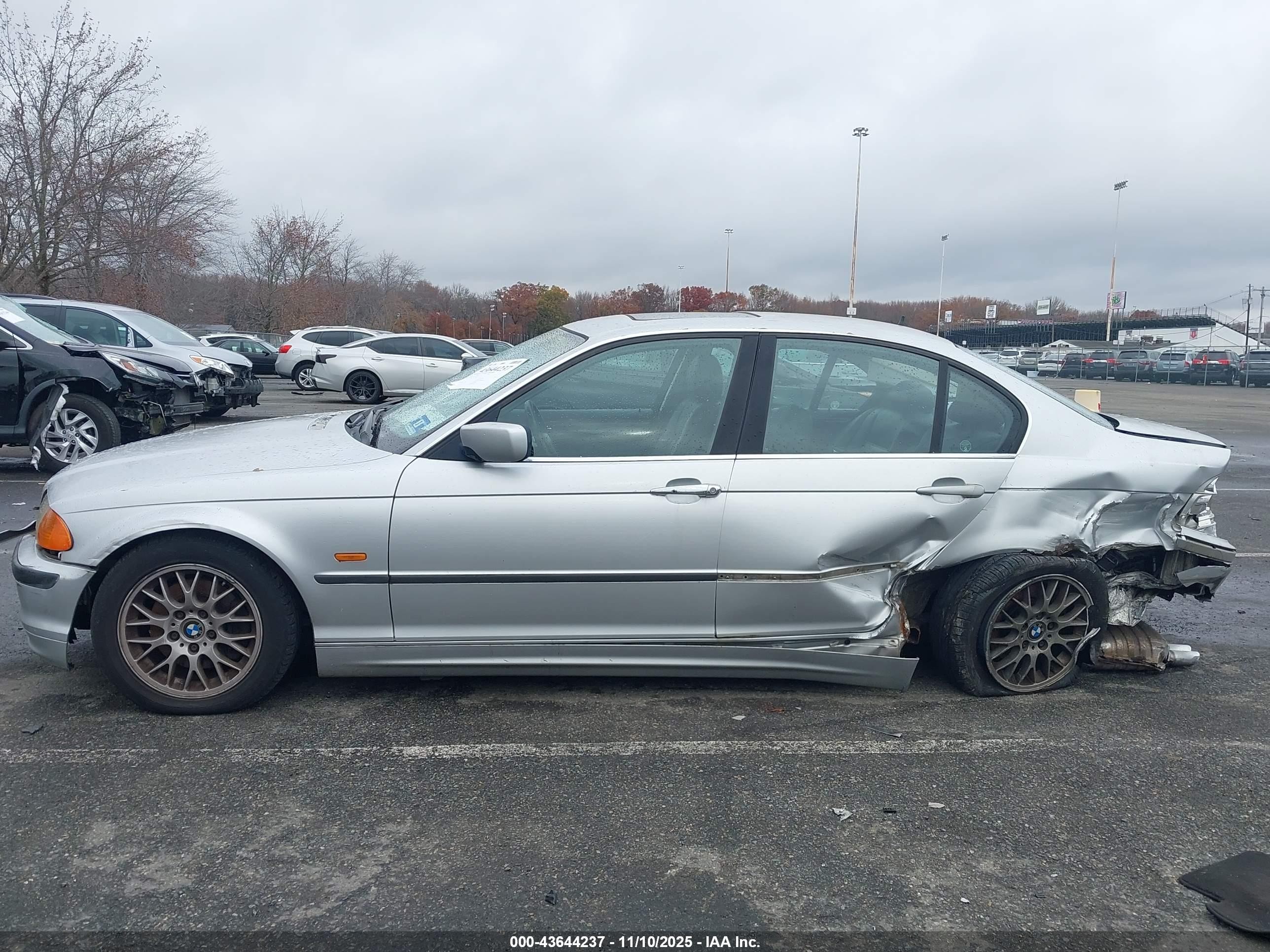 1999 Bmw 328i   Silver vin: WBAAM5330XFR05418