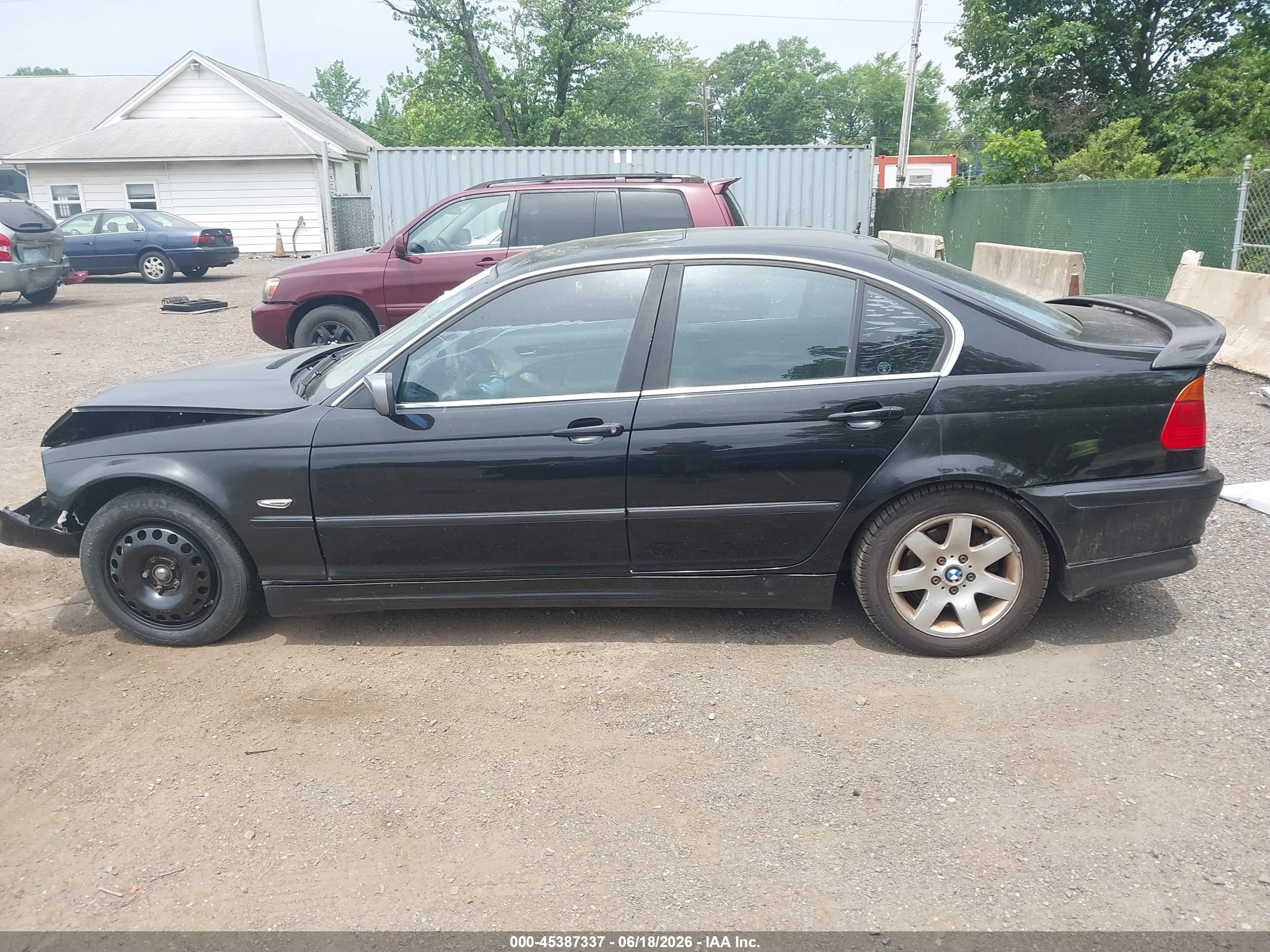1999 Bmw 328i   Black vin: WBAAM5330XFR09002