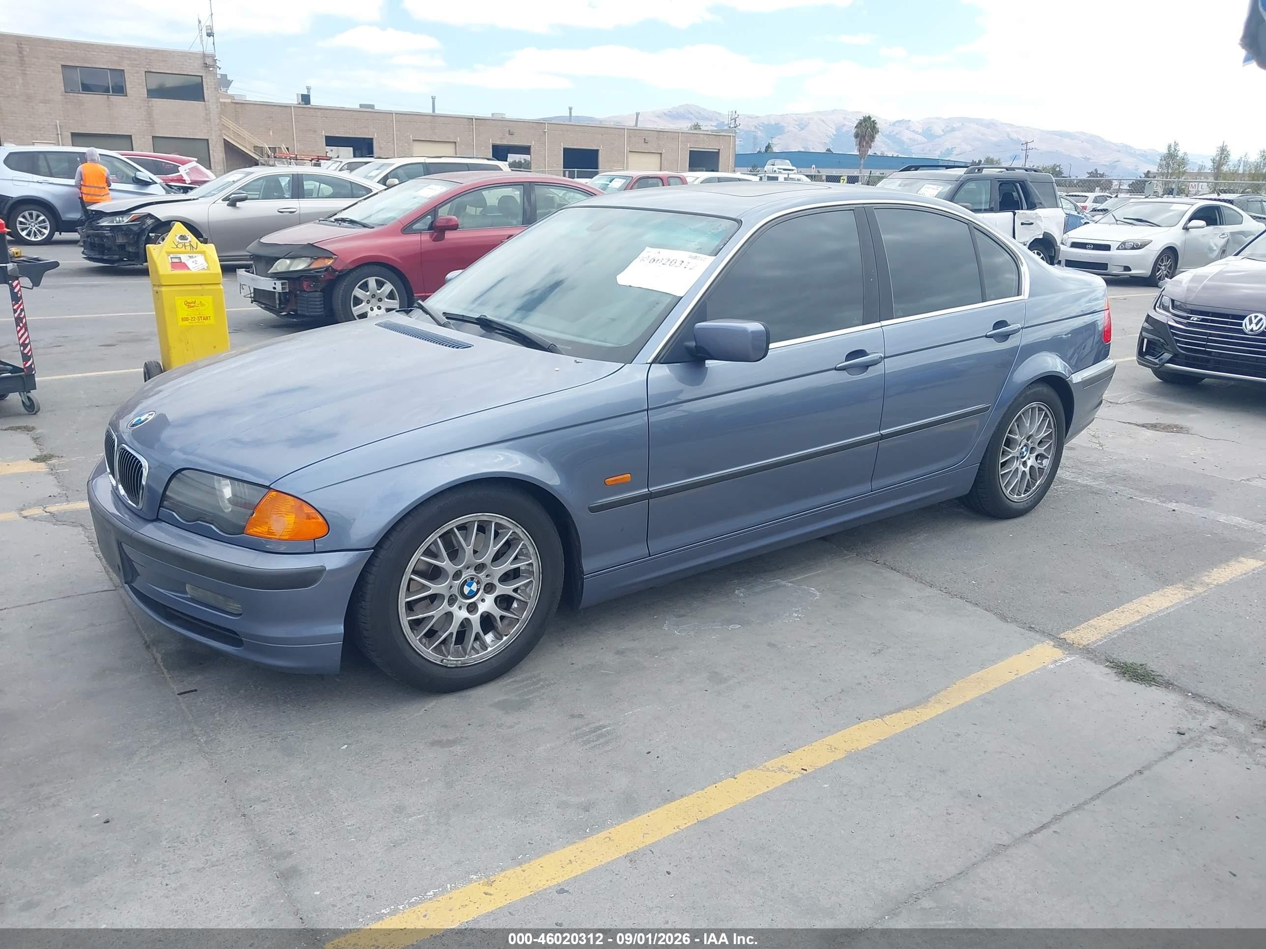 2000 Bmw 328i   Blue vin: WBAAM5337YEJ40196