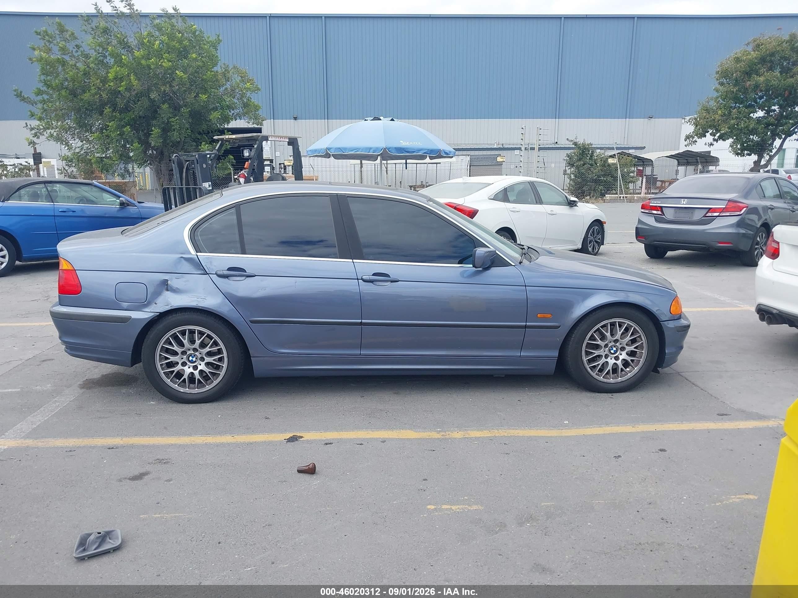2000 Bmw 328i   Blue vin: WBAAM5337YEJ40196
