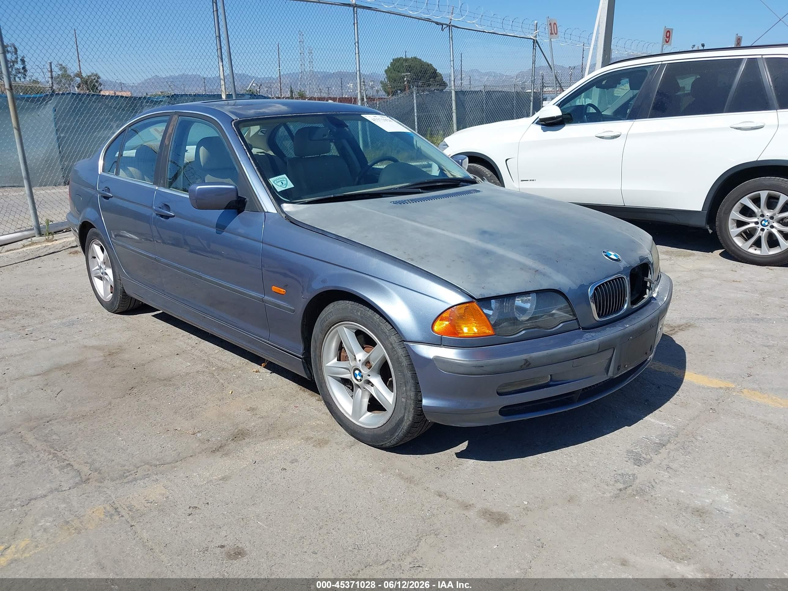 2000 Bmw 328i   Blue vin: WBAAM5343YJR61179