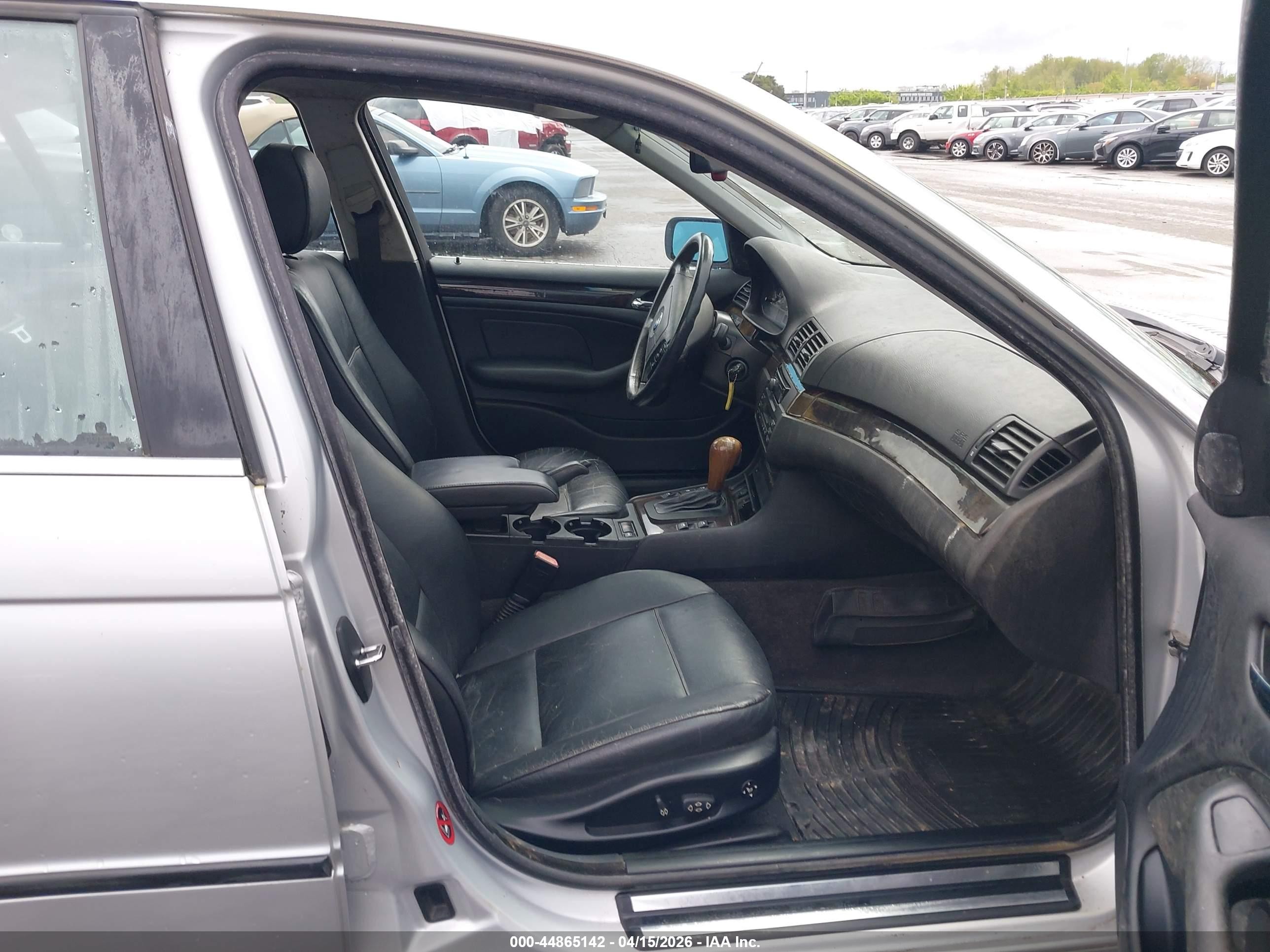2000 Bmw 328i   Silver vin: WBAAM534XYJR58053