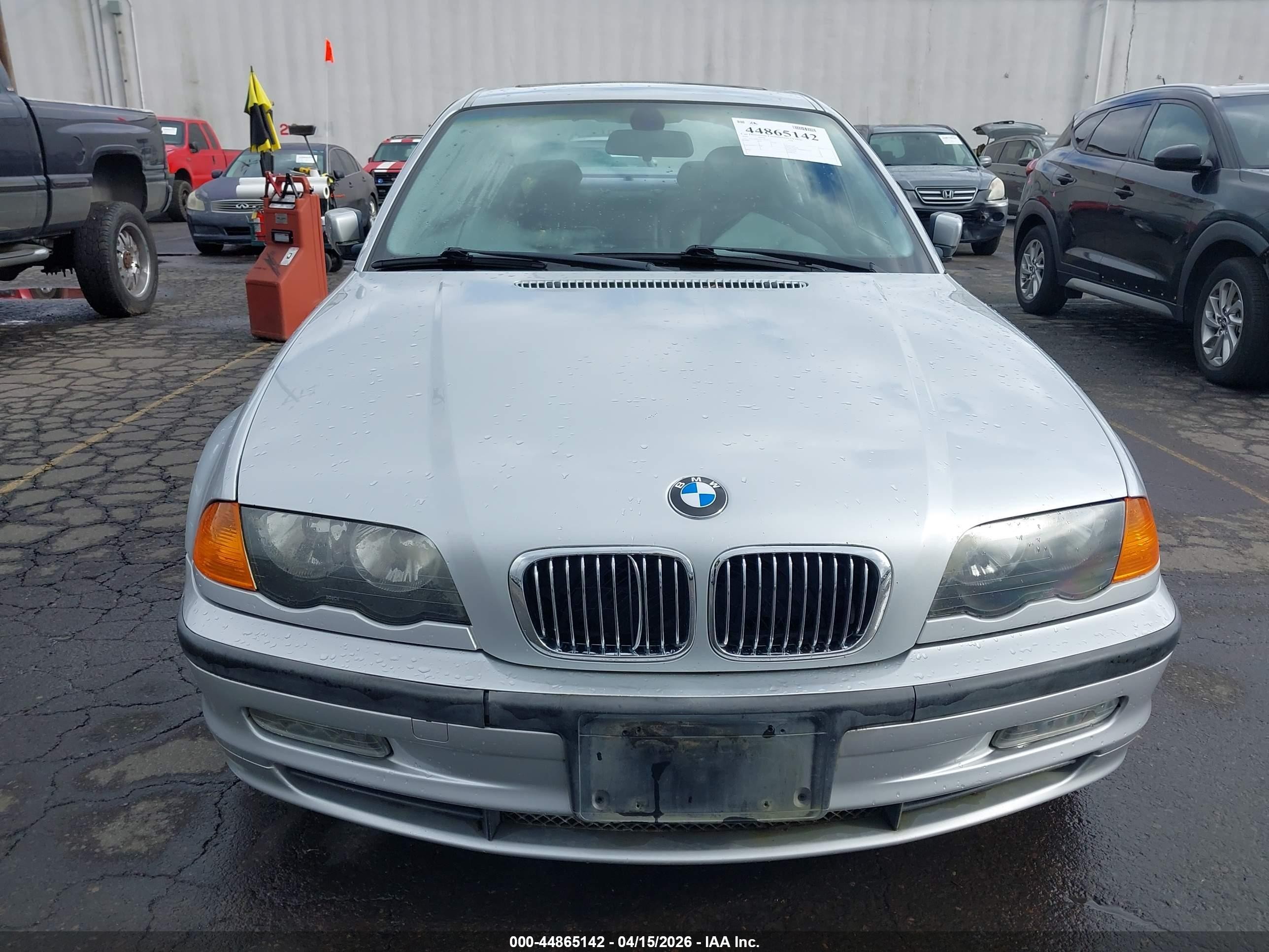 2000 Bmw 328i   Silver vin: WBAAM534XYJR58053