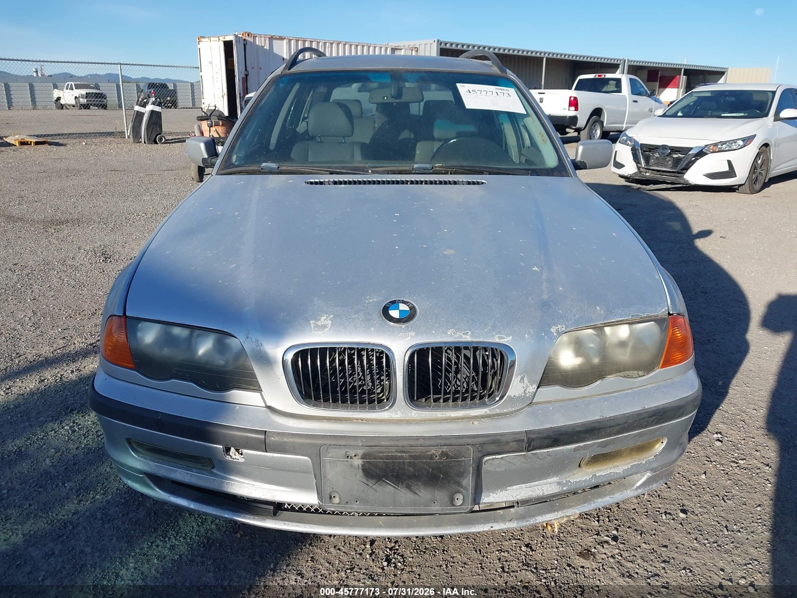 2000 Bmw 323it   Silver vin: WBAAR3343YJM01801
