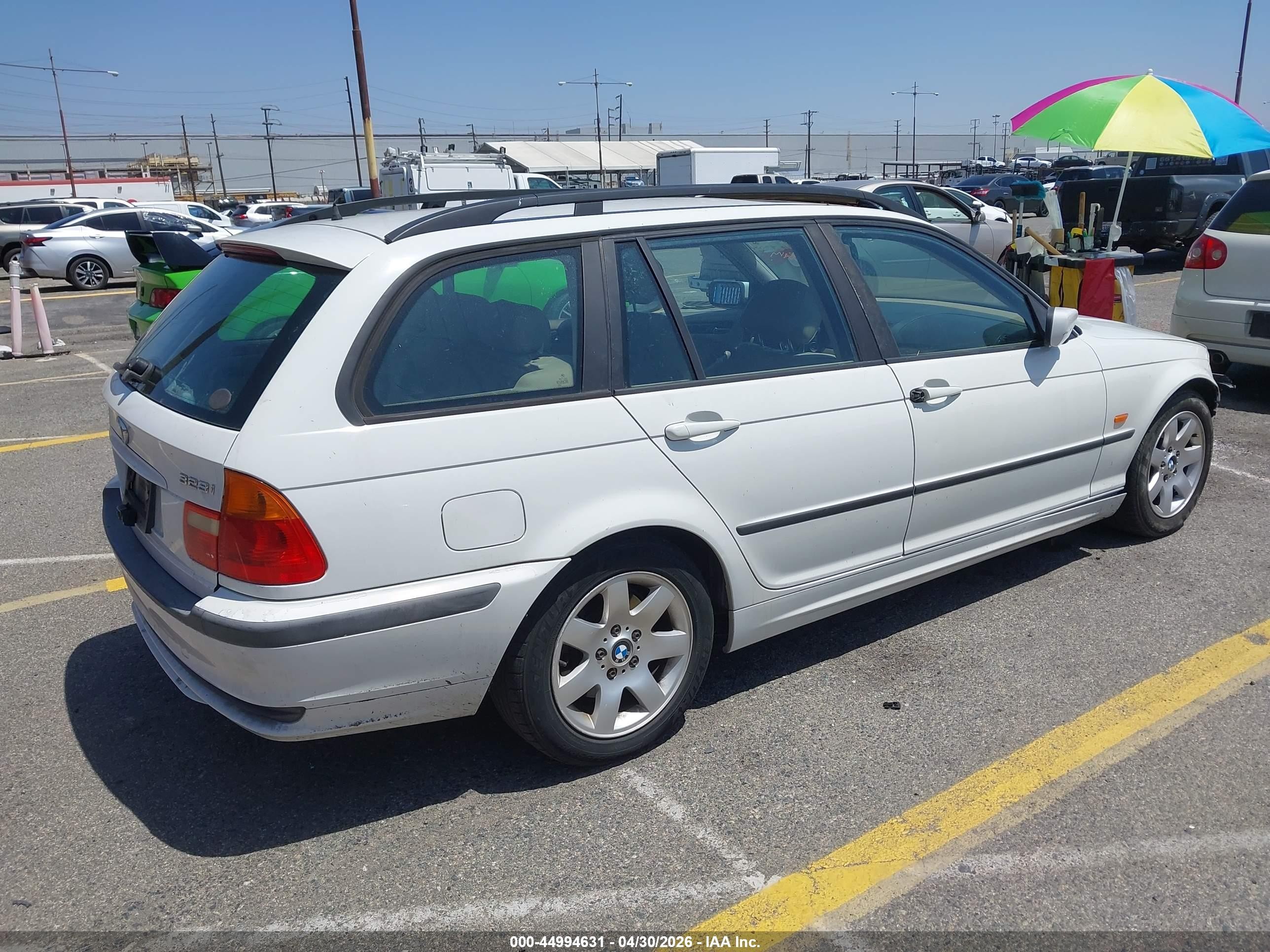 2000 Bmw 323it   White vin: WBAAR3345YJM01539