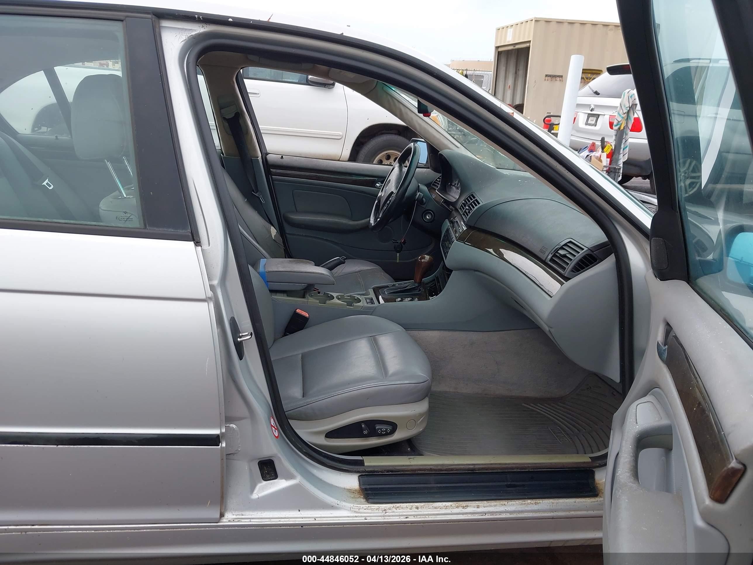 2001 Bmw 325i   Silver vin: WBAAV33401FU89792