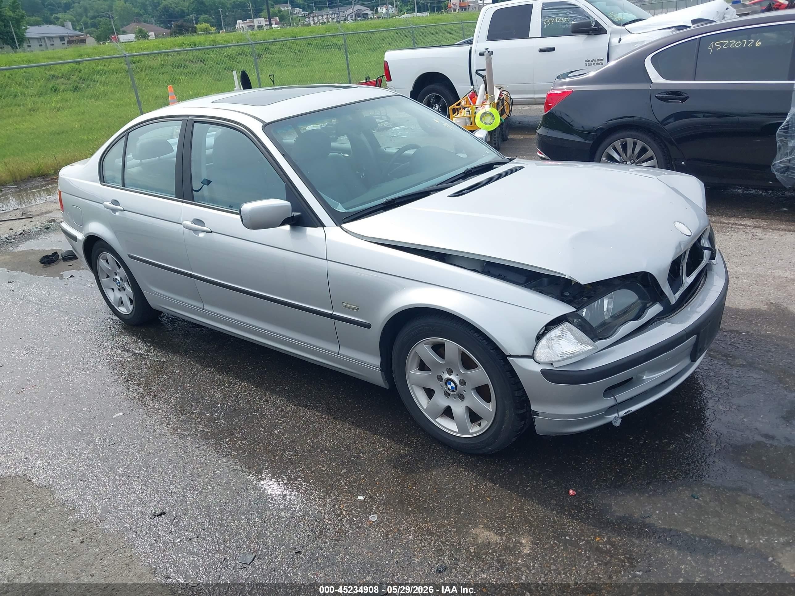 2001 Bmw 325i   Silver vin: WBAAV33401FU93552