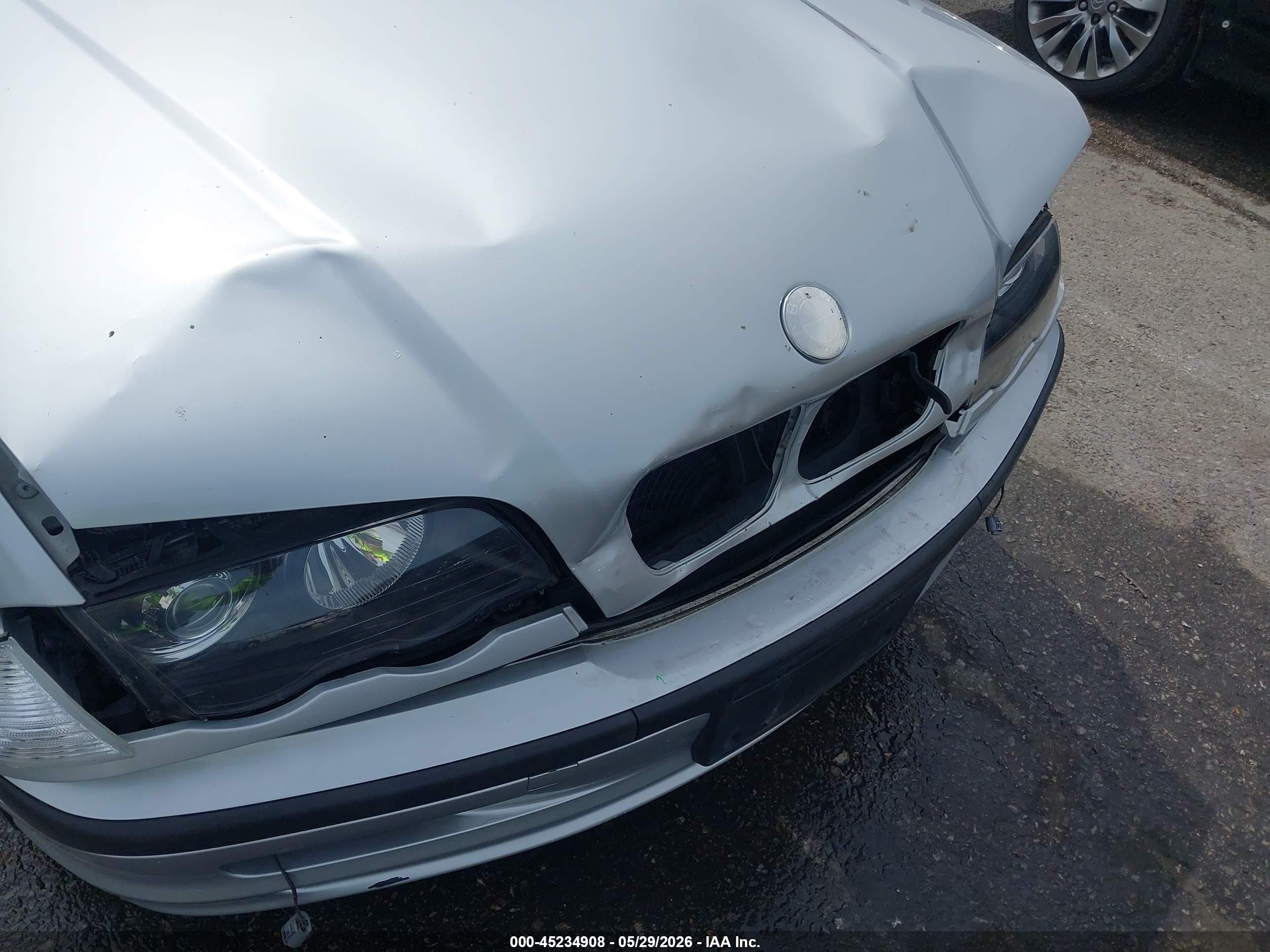 2001 Bmw 325i   Silver vin: WBAAV33401FU93552