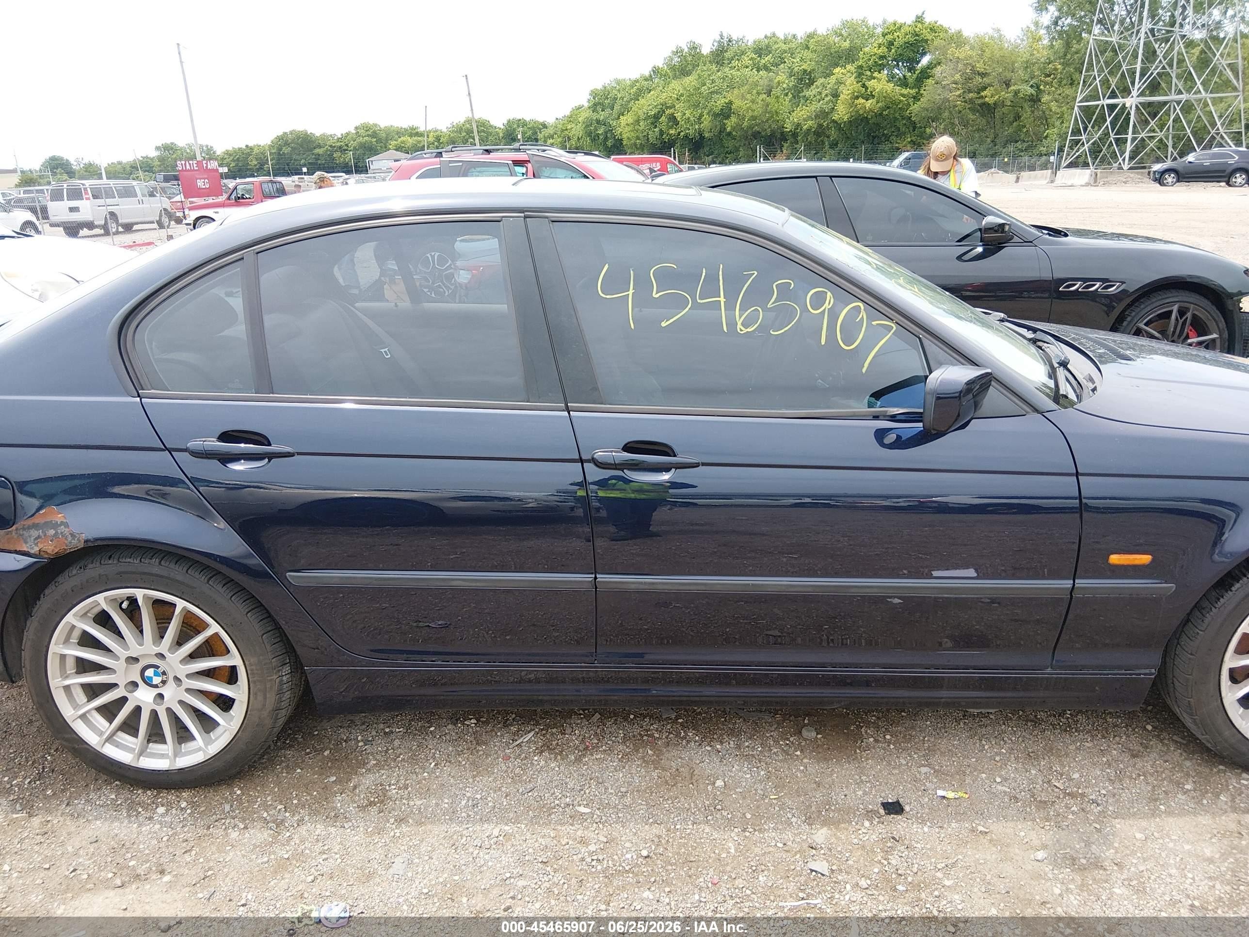 2001 Bmw 325i   Dark Blue vin: WBAAV33431FU98129