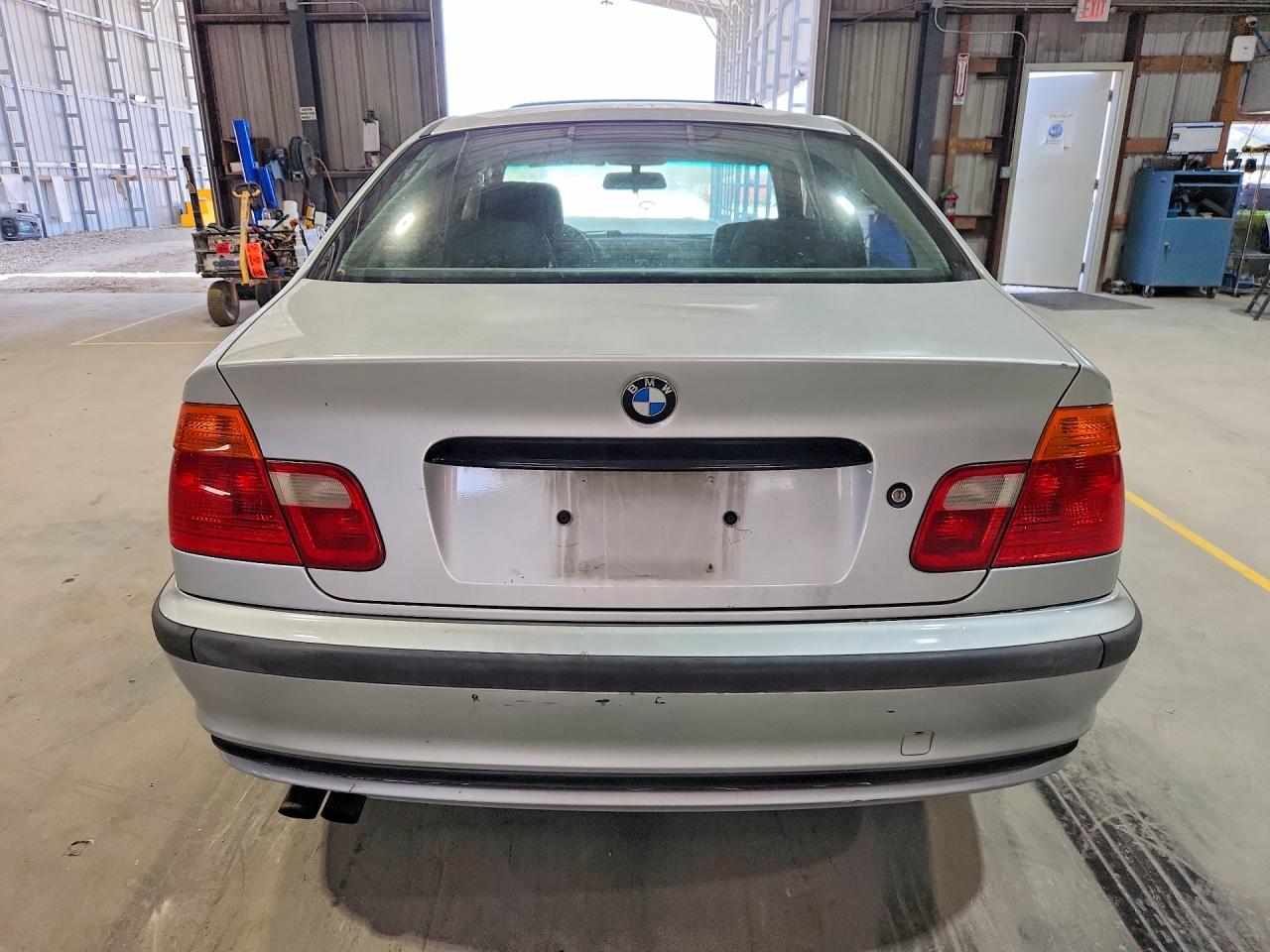 2001 Bmw 325ci Silver vin: WBAAV33471FU79535
