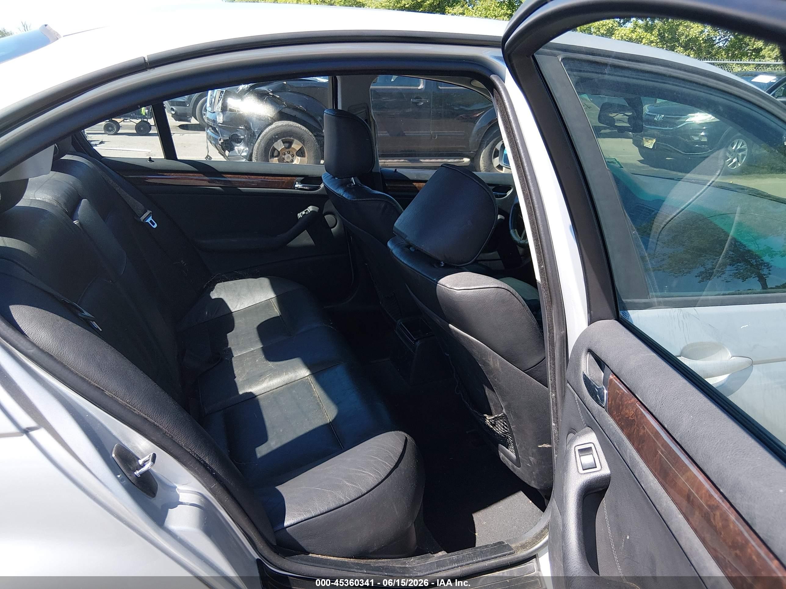 2001 Bmw 325i   Серебряный vin: WBAAV33491EE79156