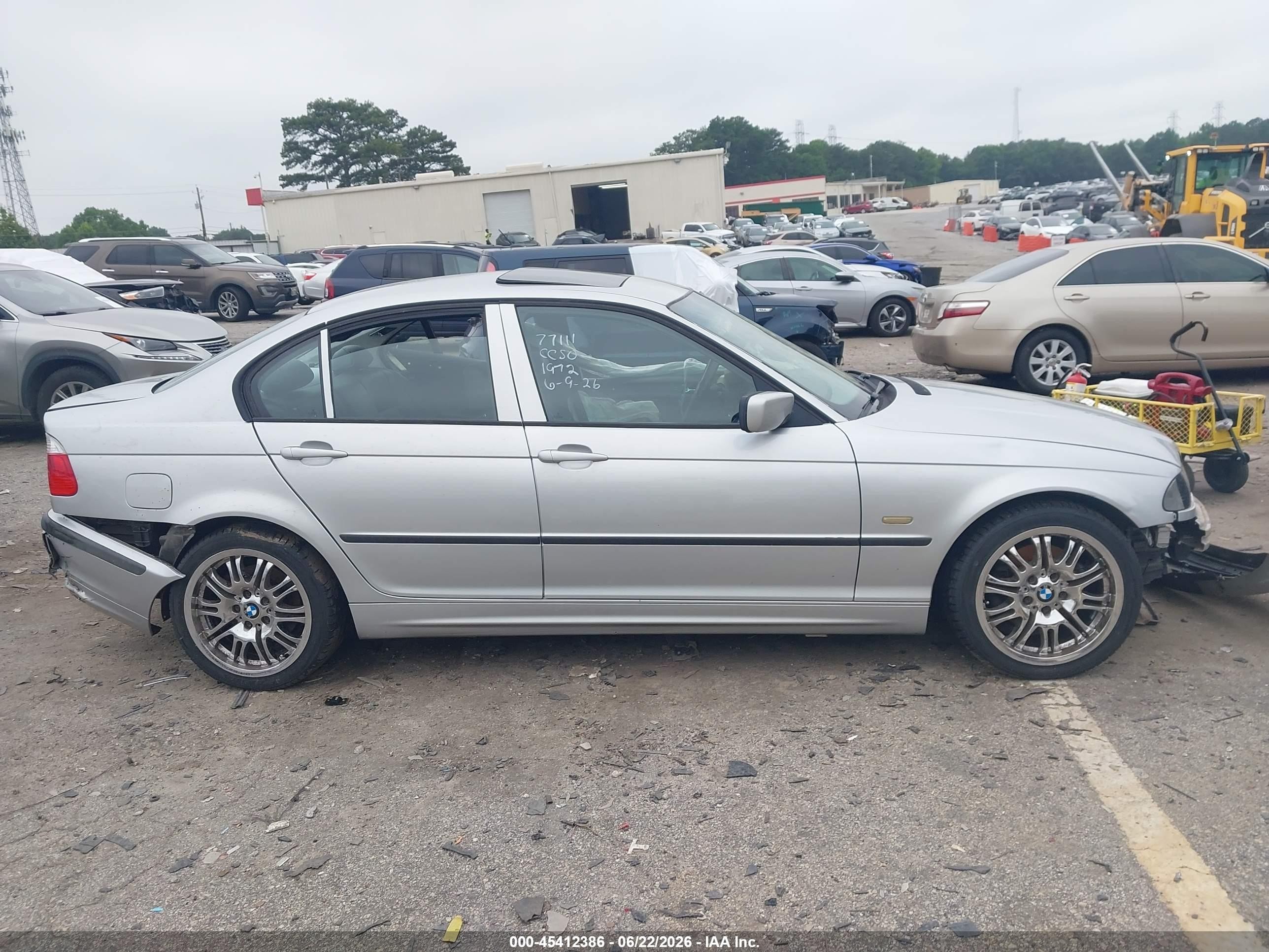 2001 Bmw 325i   Silver vin: WBAAV33491FV01972