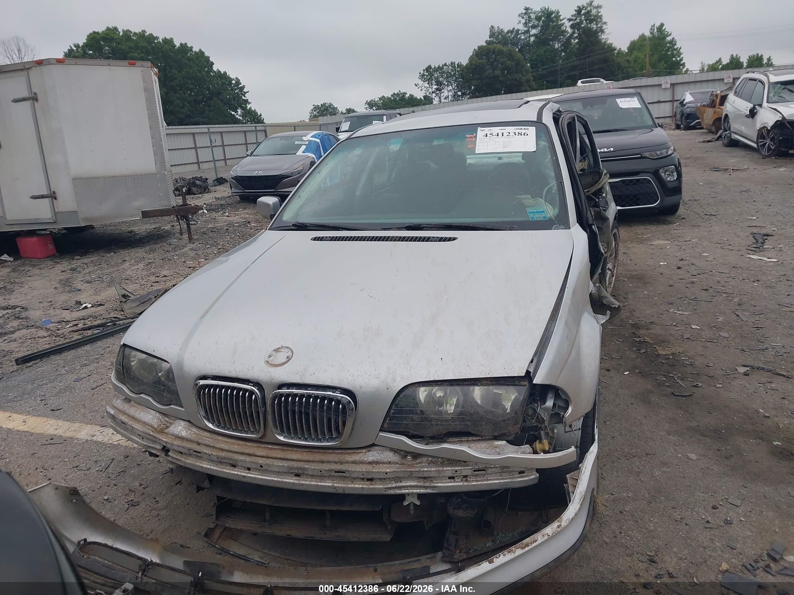 2001 Bmw 325i   Silver vin: WBAAV33491FV01972
