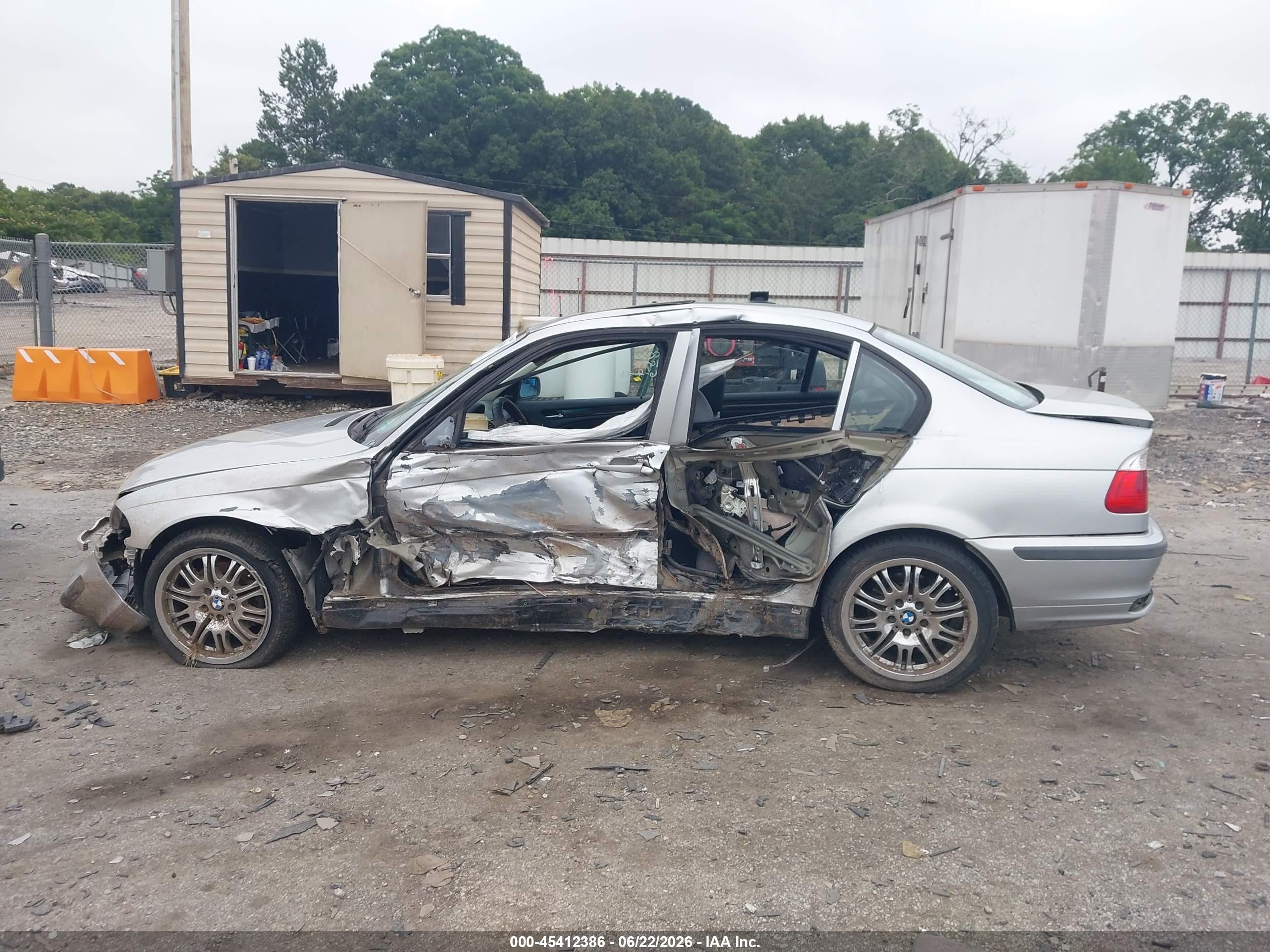 2001 Bmw 325i   Silver vin: WBAAV33491FV01972