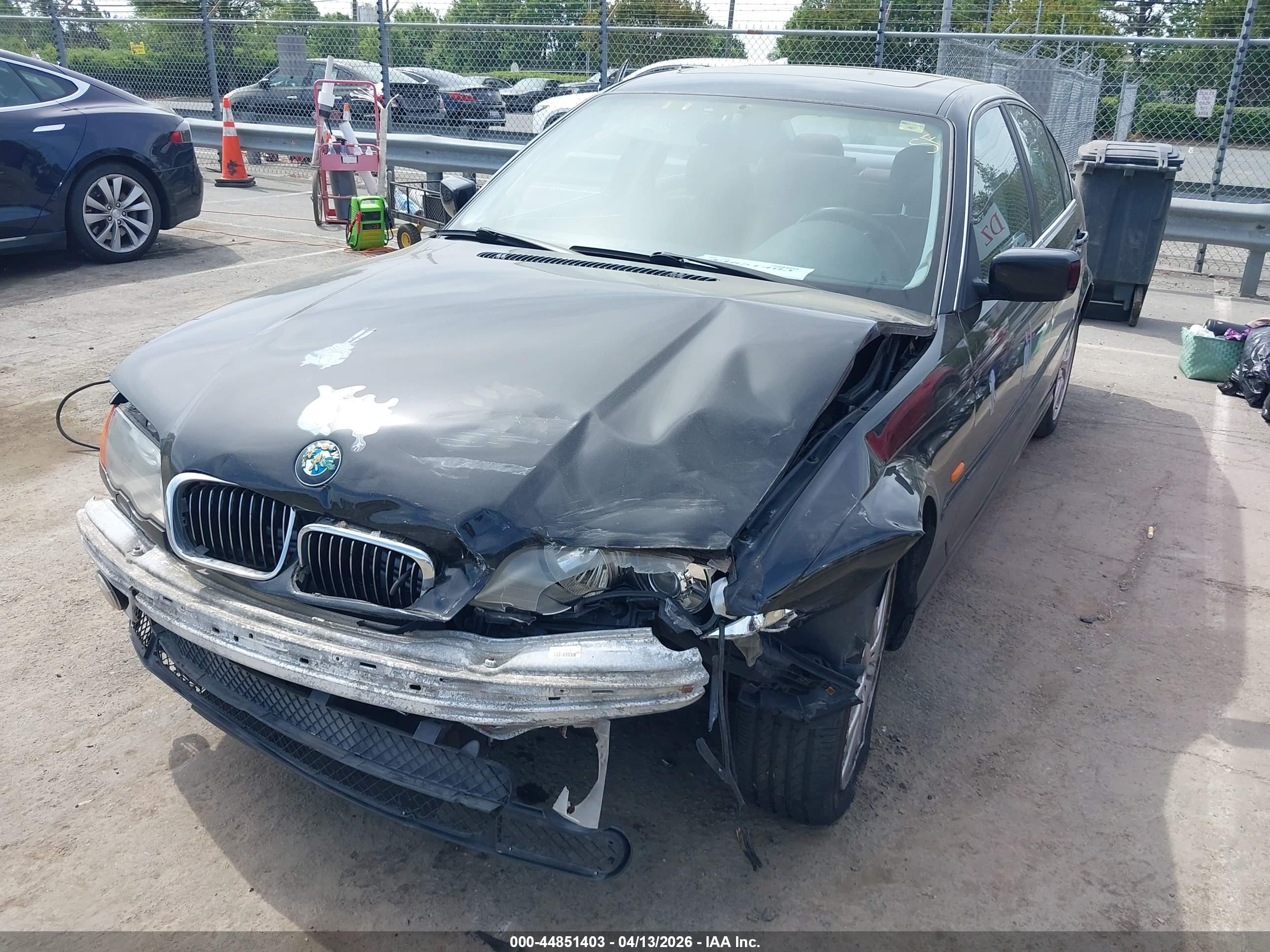 2001 Bmw 330i   Black vin: WBAAV53401JR80033