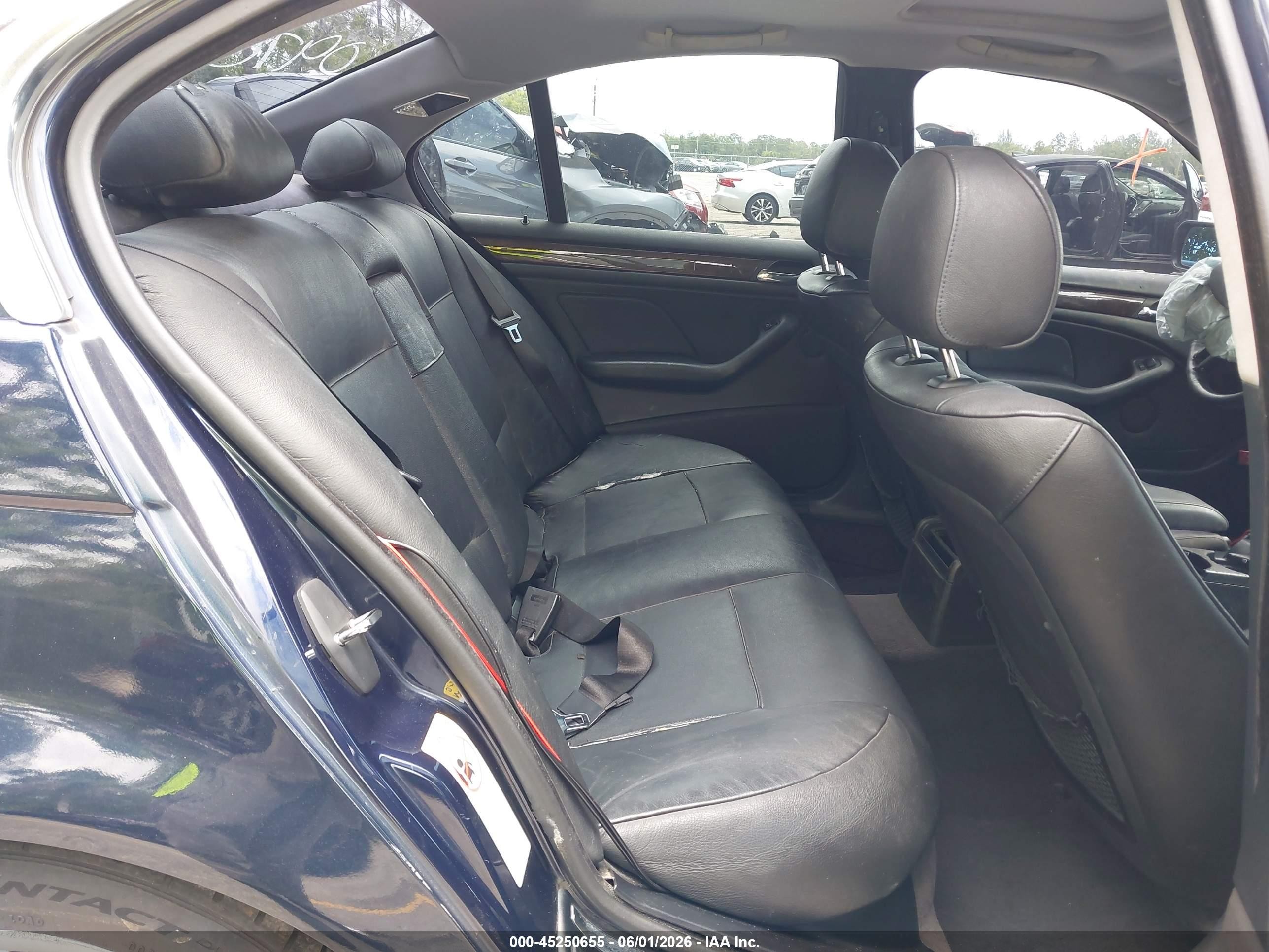 2001 Bmw 330i Blue vin: WBAAV53431FT00970